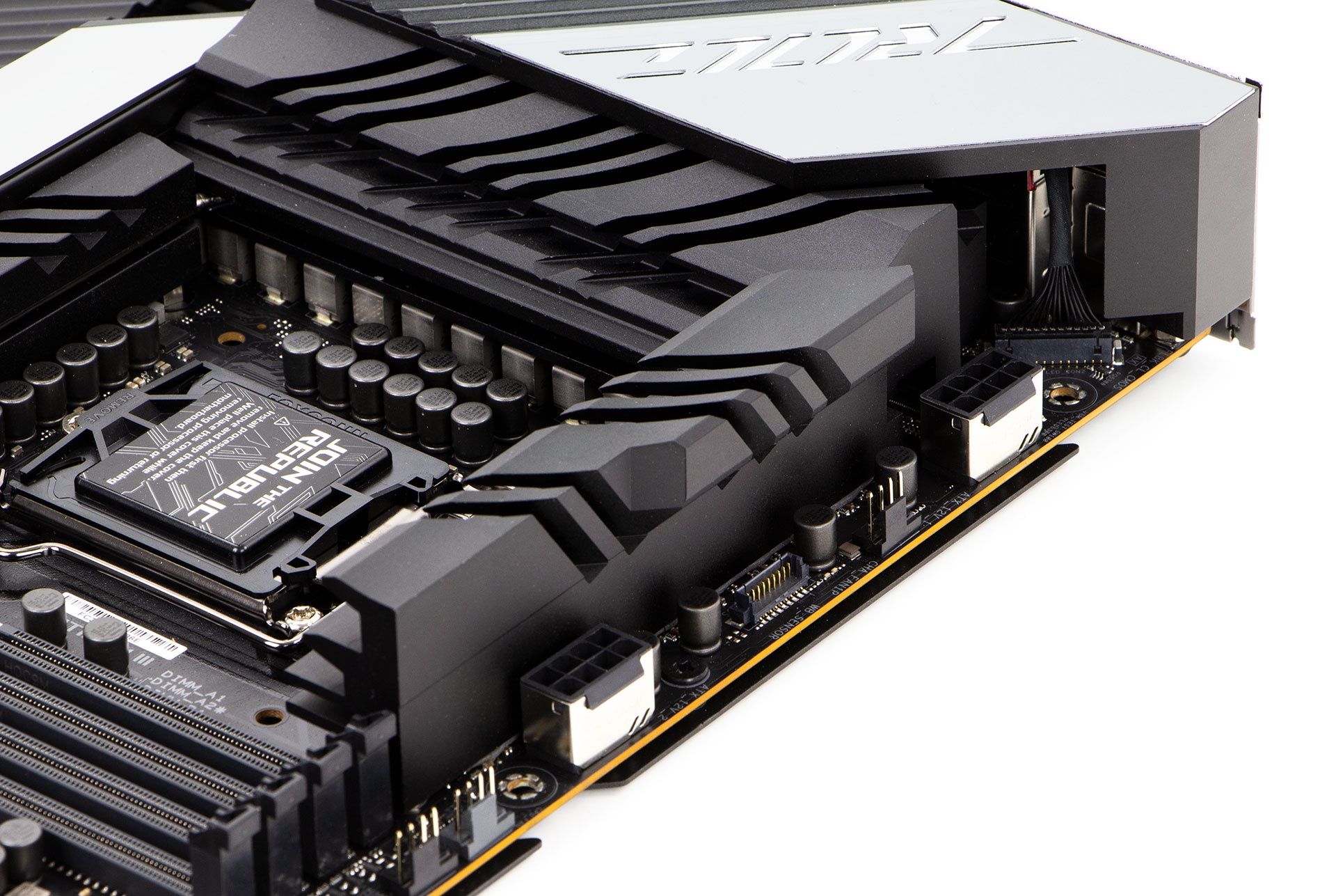 ASUS ROG Maximus XIII Extreme - gniazdka zasilania