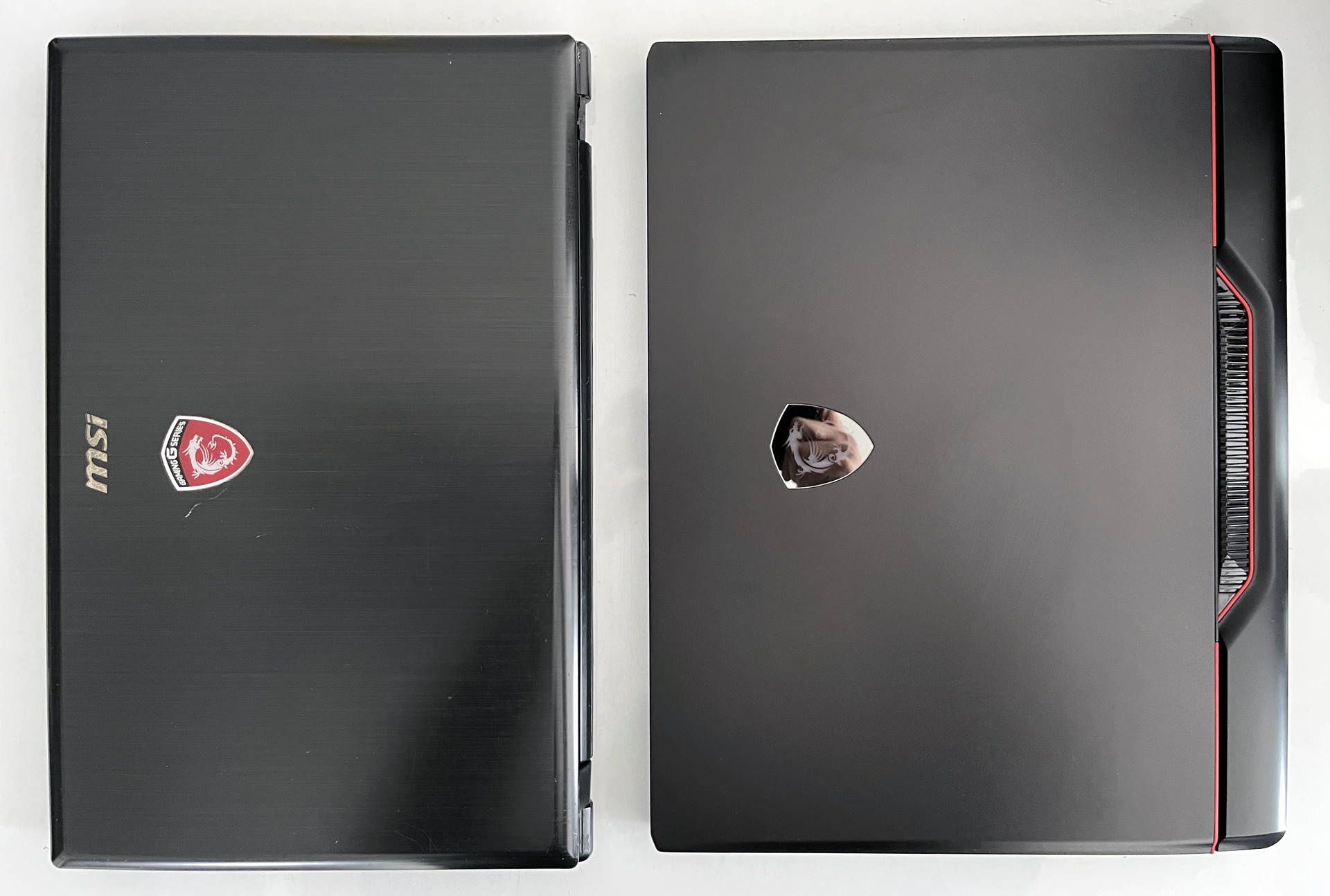 MSI Raider GE78 HX 13V i starszy MSI Leopard