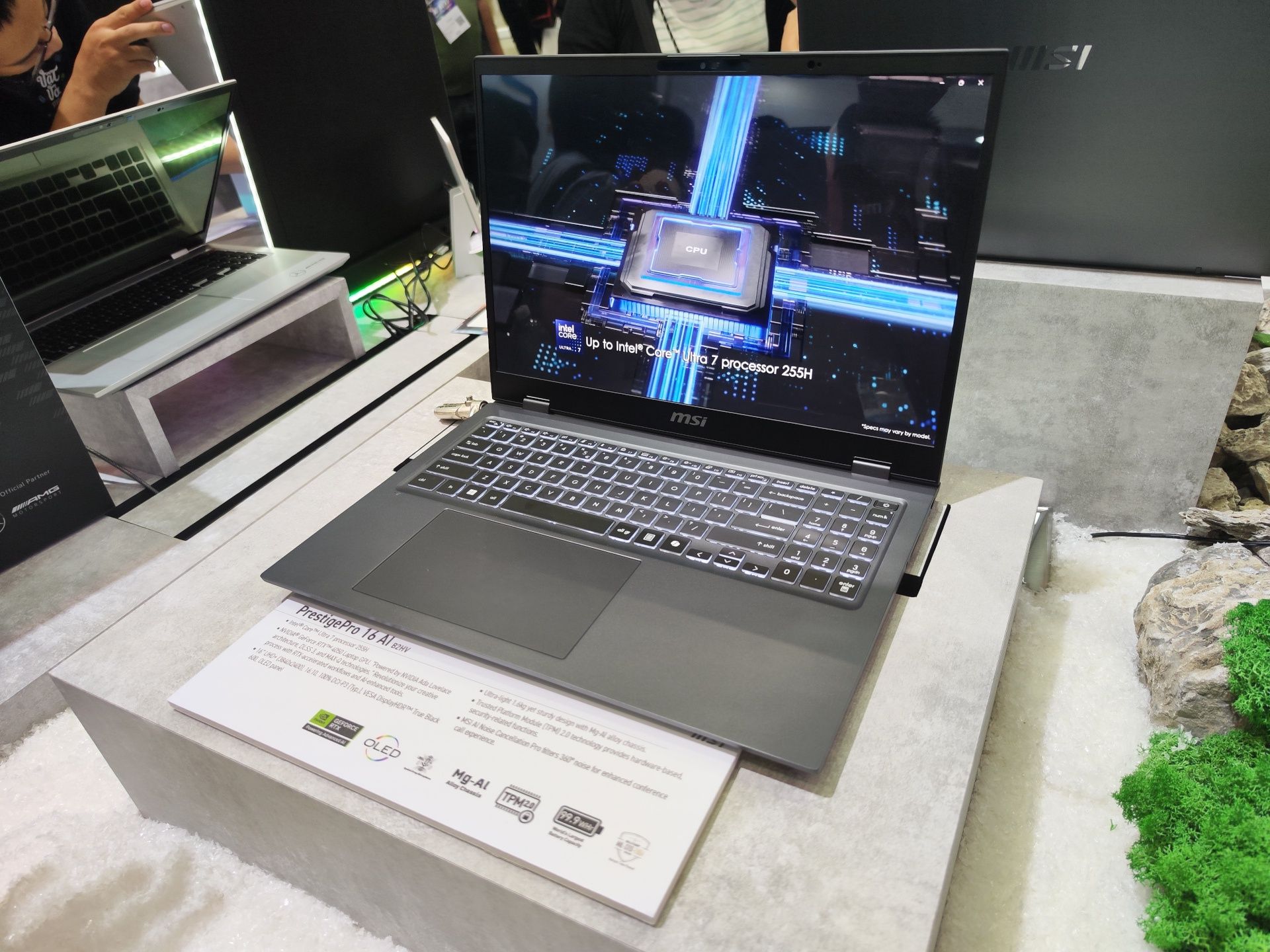 MSI Prestige Pro 16 AI t