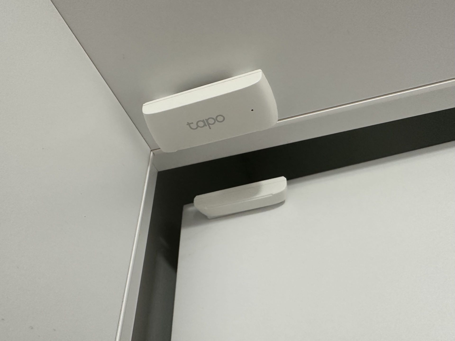 TP-Link Tapo Smart - T110 zamontowany