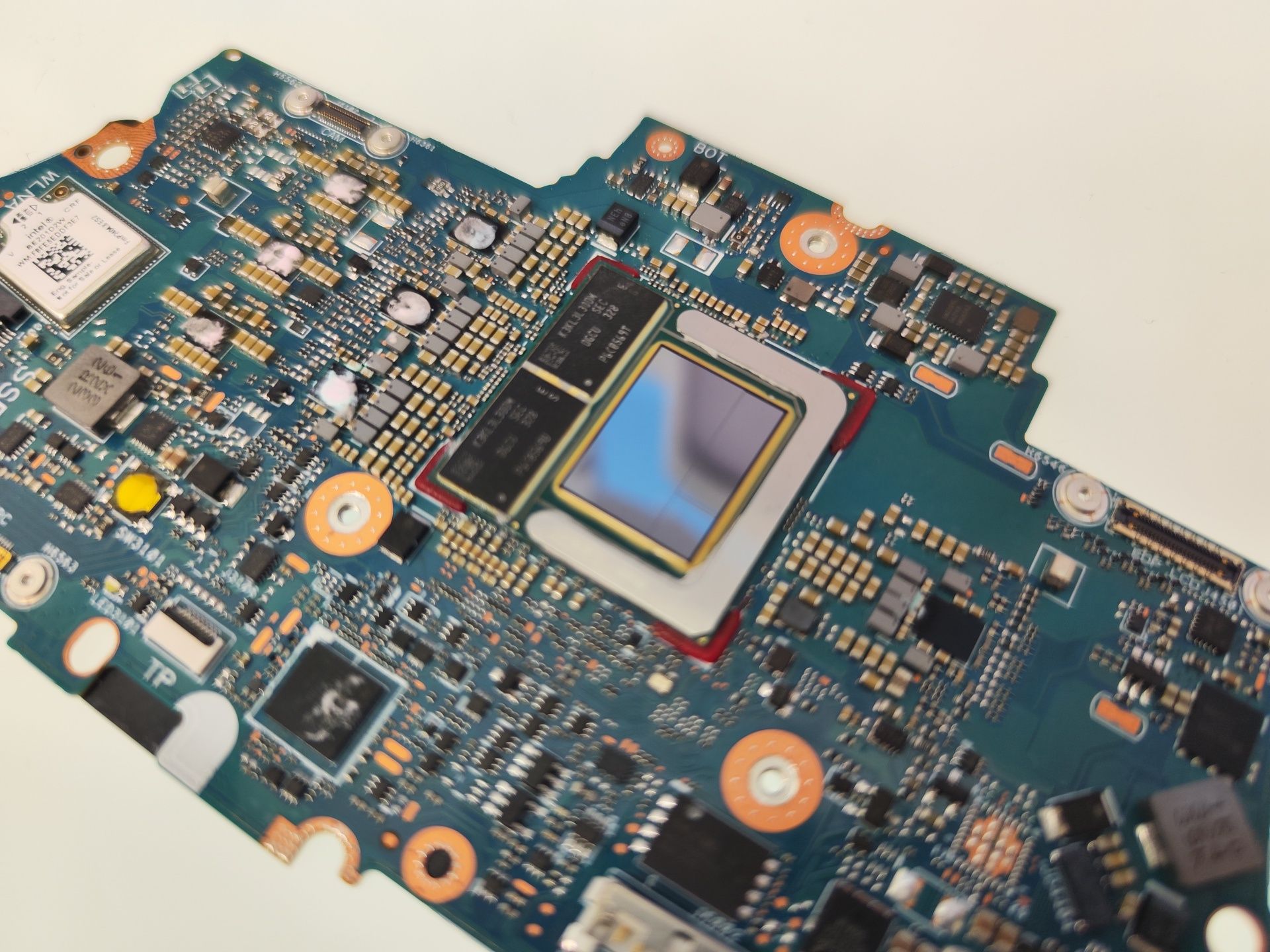 Płyta glówna laptopa z procesorem Intel Lunar Lake