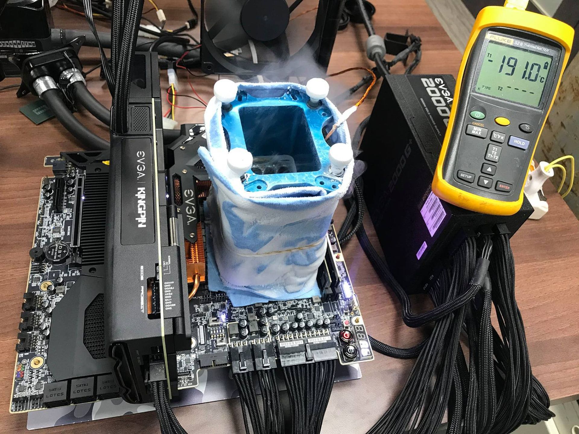 EVGA Z590 DARK