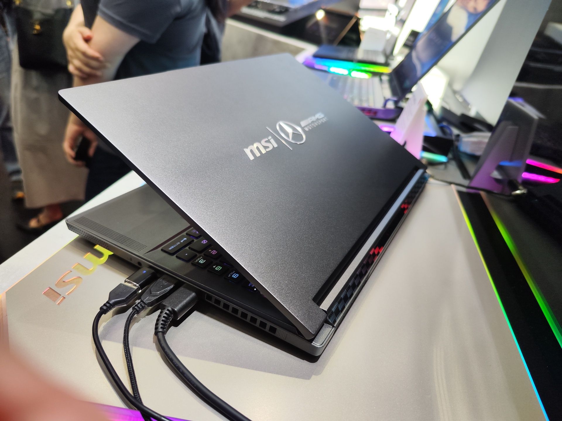 MSI Stealth A16 AI+ Mercedes-AMG