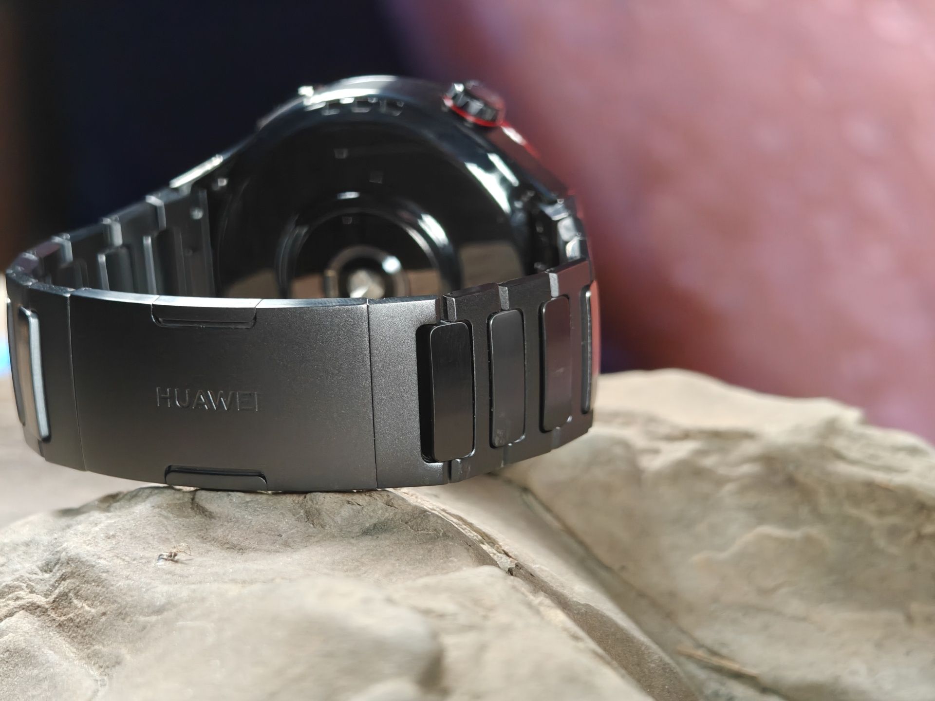 Huawei Watch 4 Pro Space Edition i jego bransoleta
