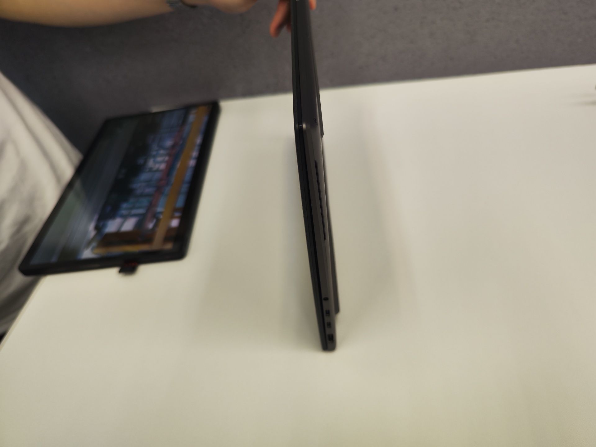 ASUS ZenBook S 14