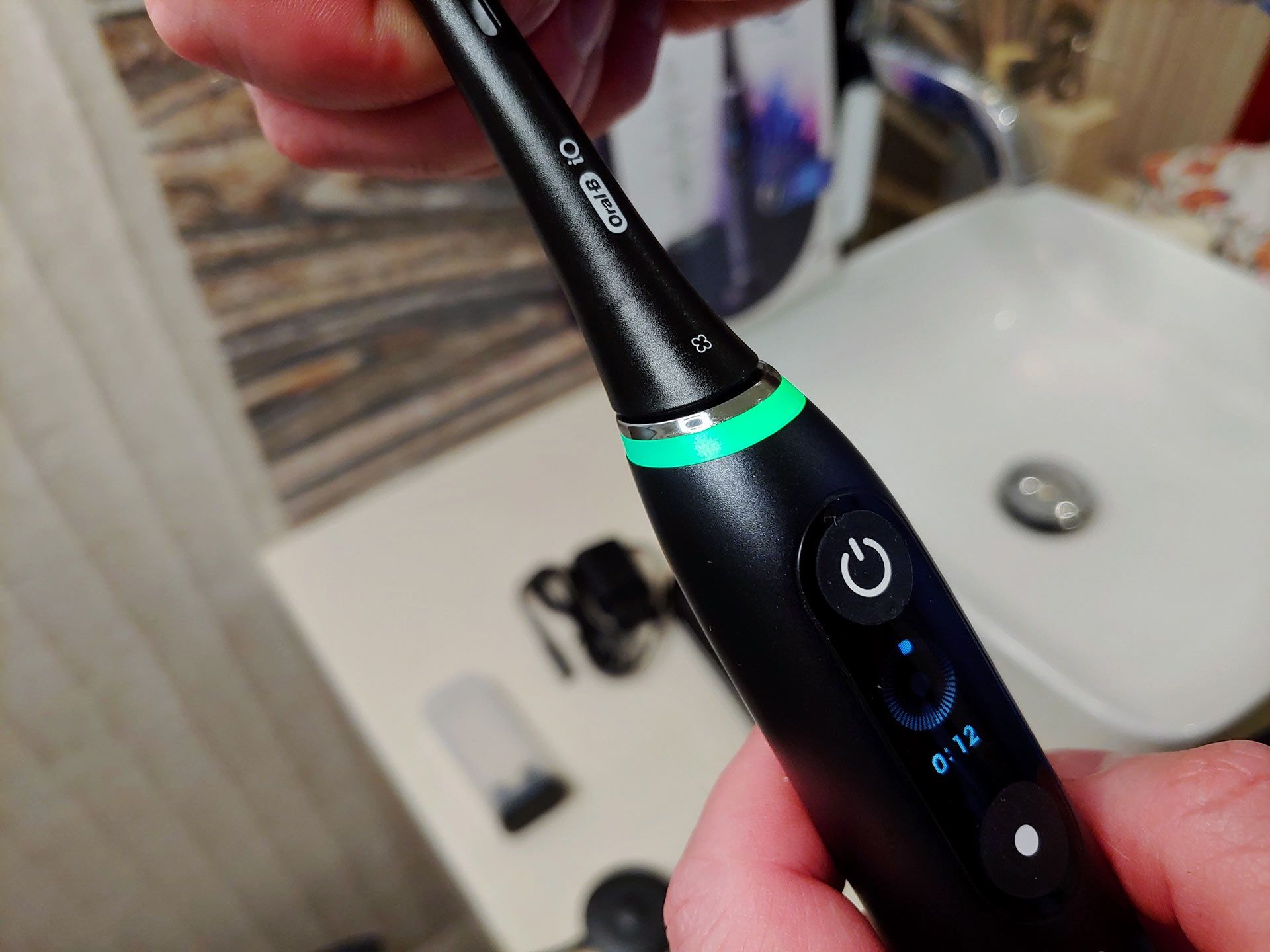 Oral-B iO9 - bateria naładowana