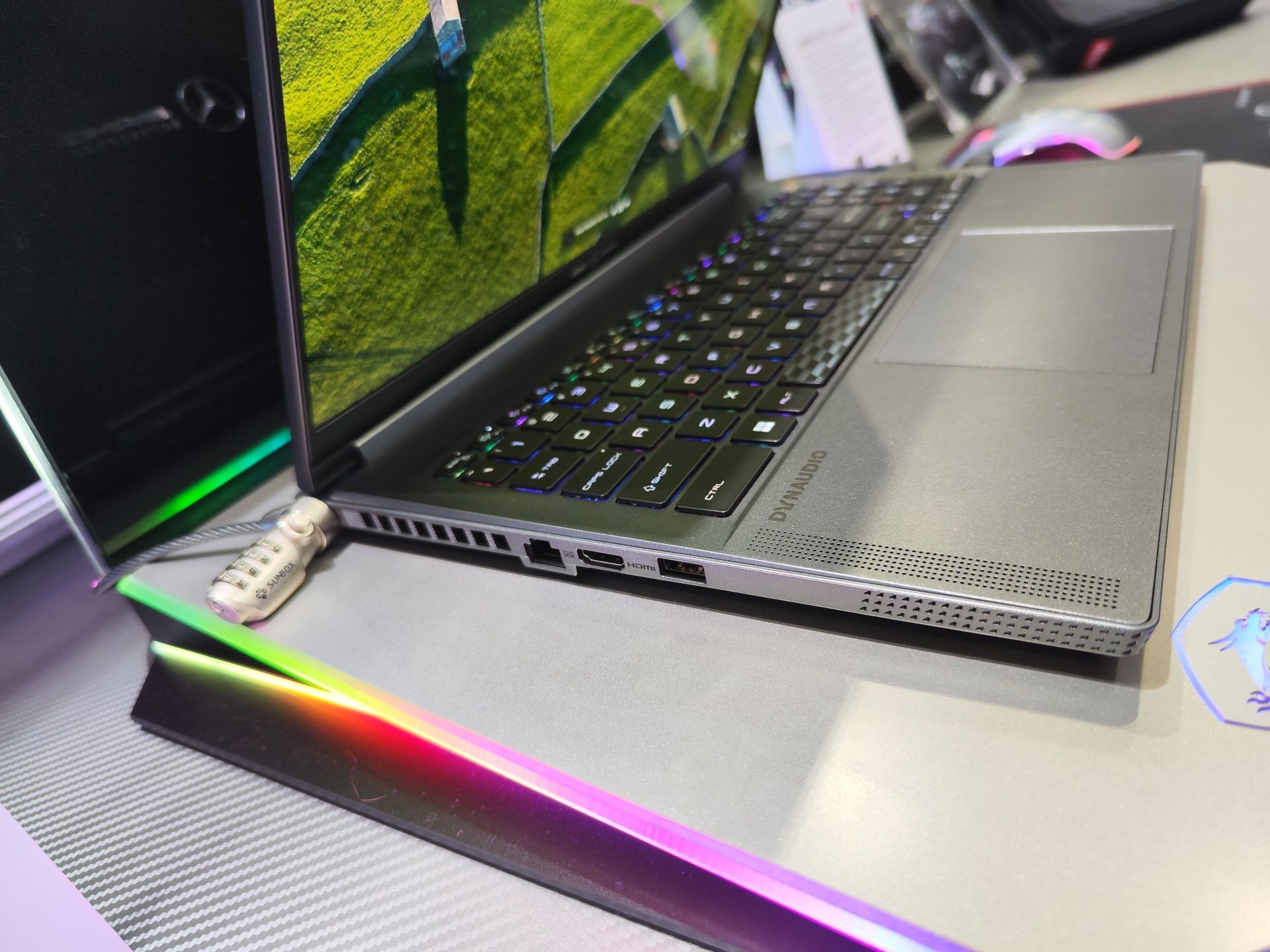 MSI Stealth A16 AI+ Mercedes-AMG