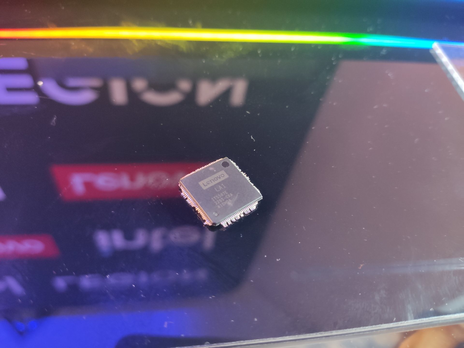 Układ Lenovo LA-2Q AI odpowiedzialny za technologię Lenovo AI Engine+