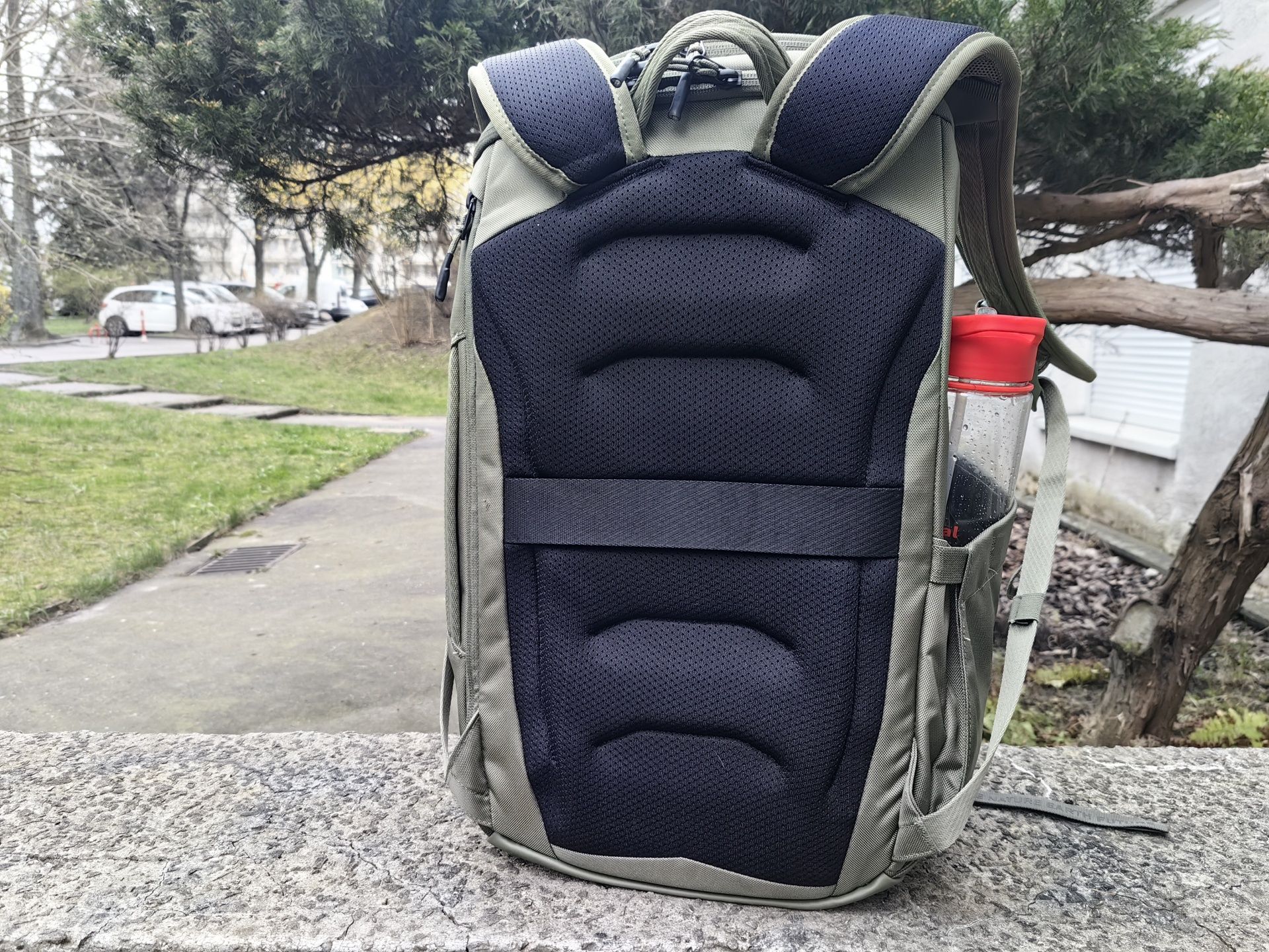 Thule Chasm 26l - plecy i mocowanie do zakładania na walizce