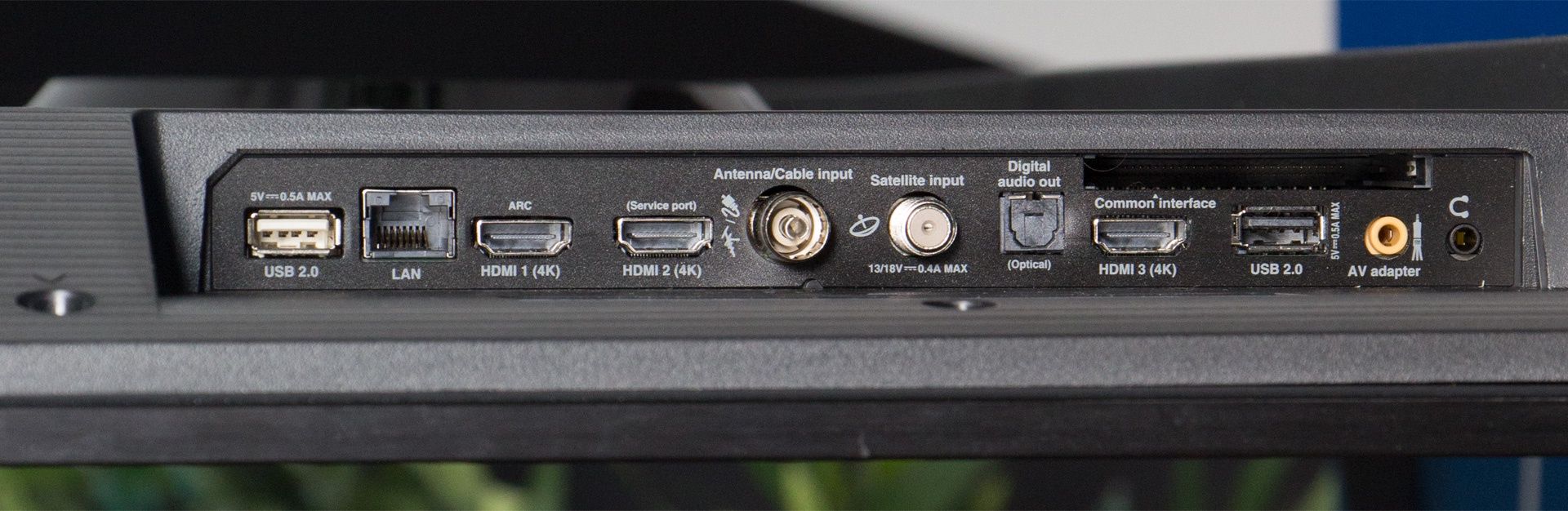 TCL 65C815 - złącza audio i video