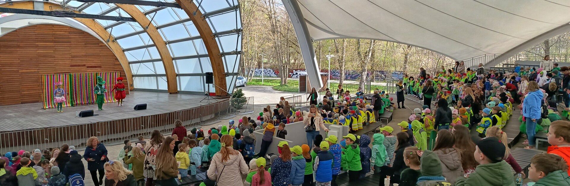 Ostrowiecka Ekobrygada wysiała miejską łąkę