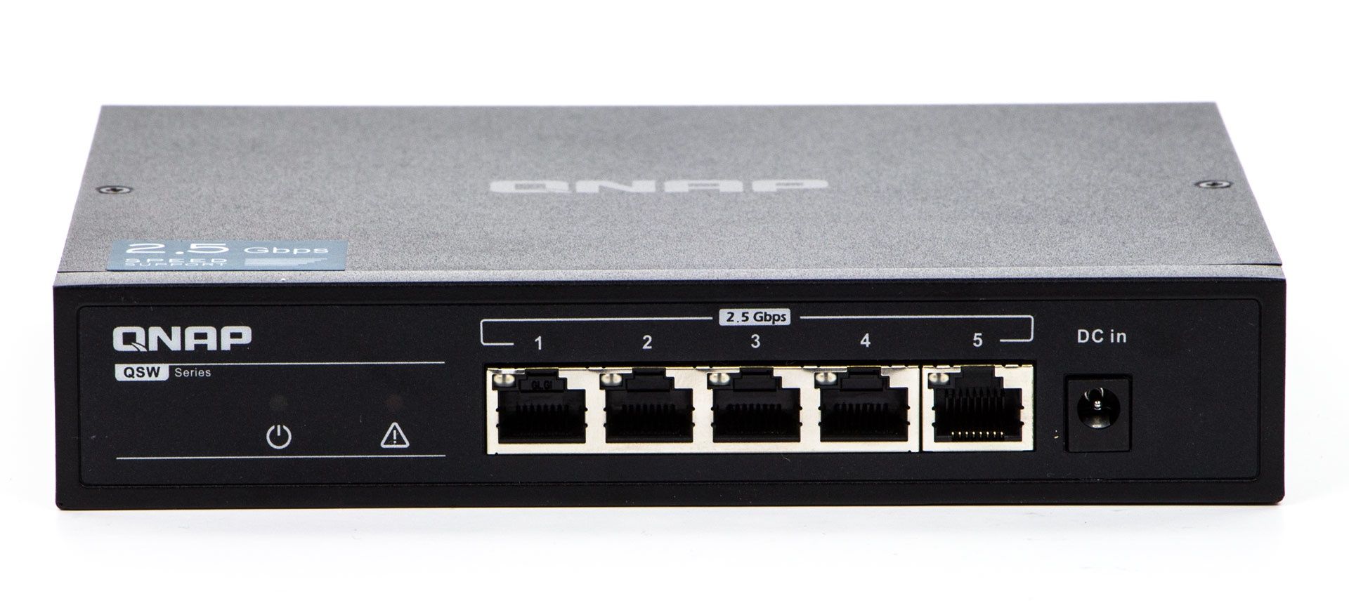 QNAP QSW-1105-5T - zdjęcie od frontu