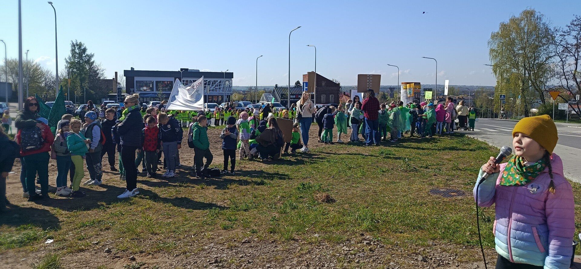 Ostrowiecka Ekobrygada wysiała miejską łąkę