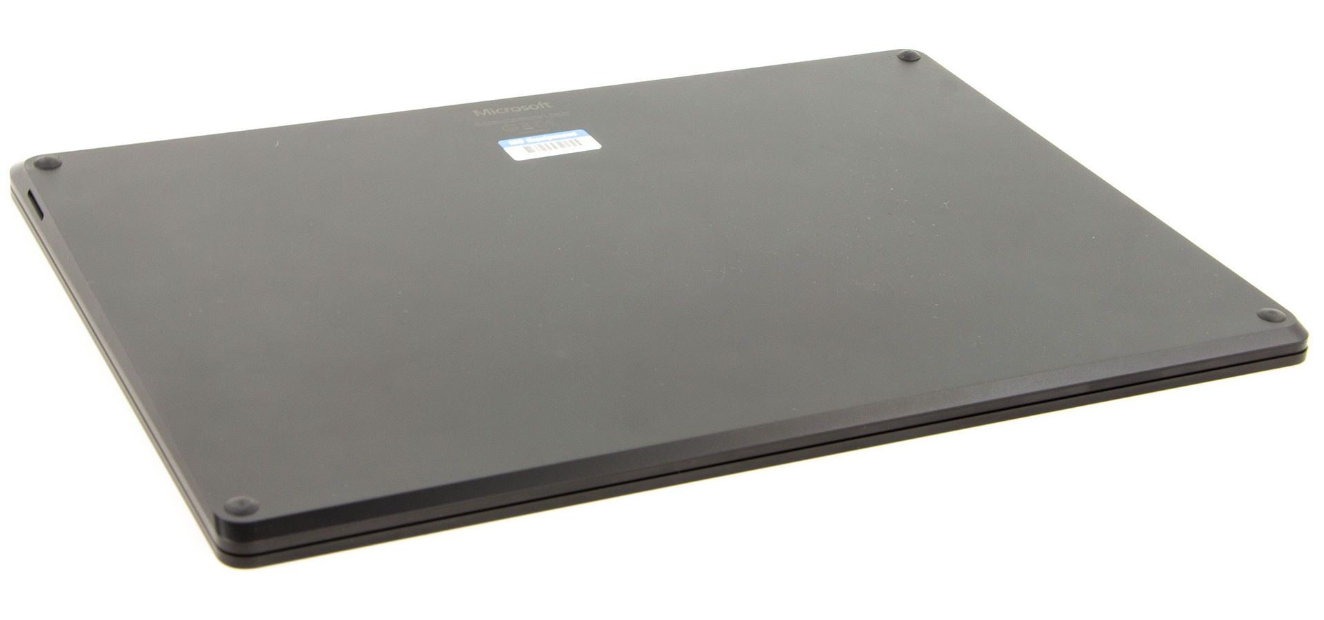 Microsoft Surface Laptop 4 15 - od spodu