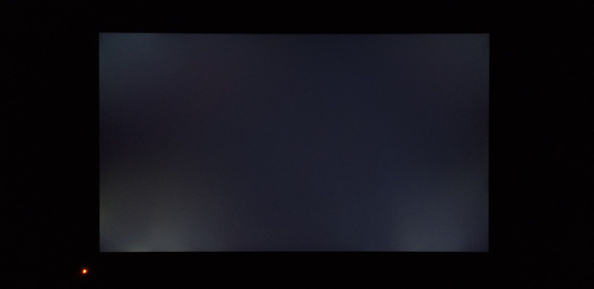 LG 27GN950-B - efekt IPS Glow