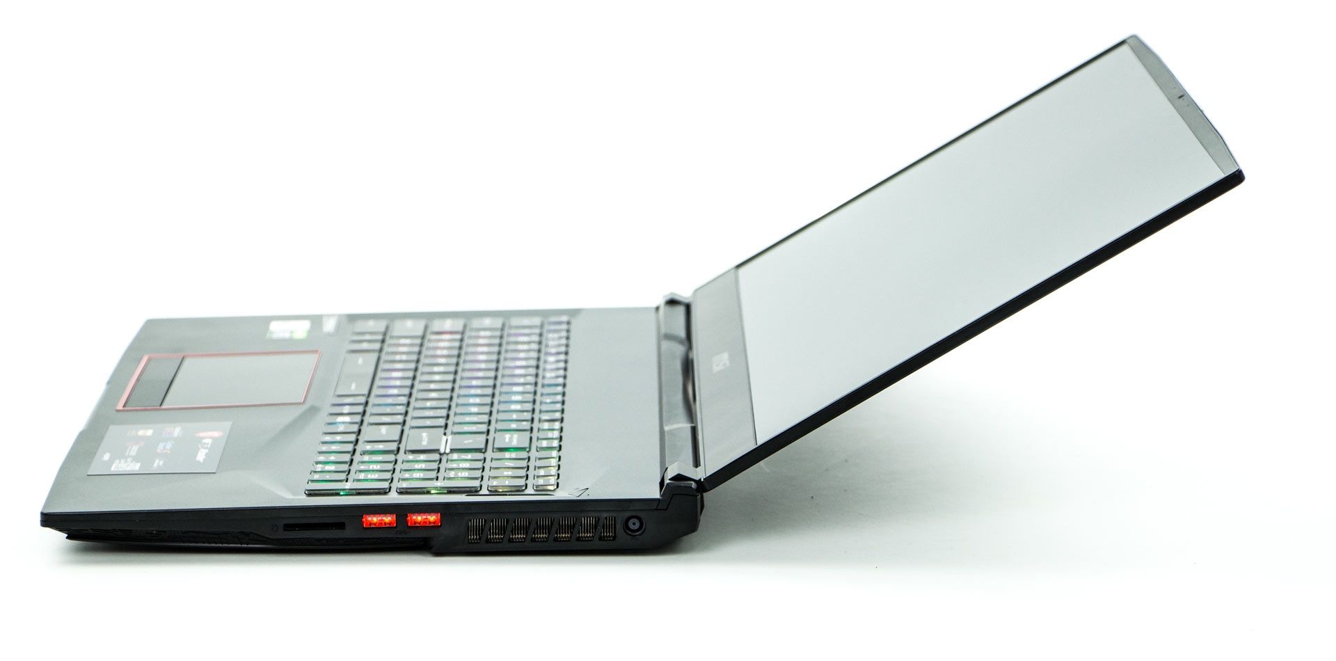 MSI GE75 Raider 10SGS - Odychylenie matrycy