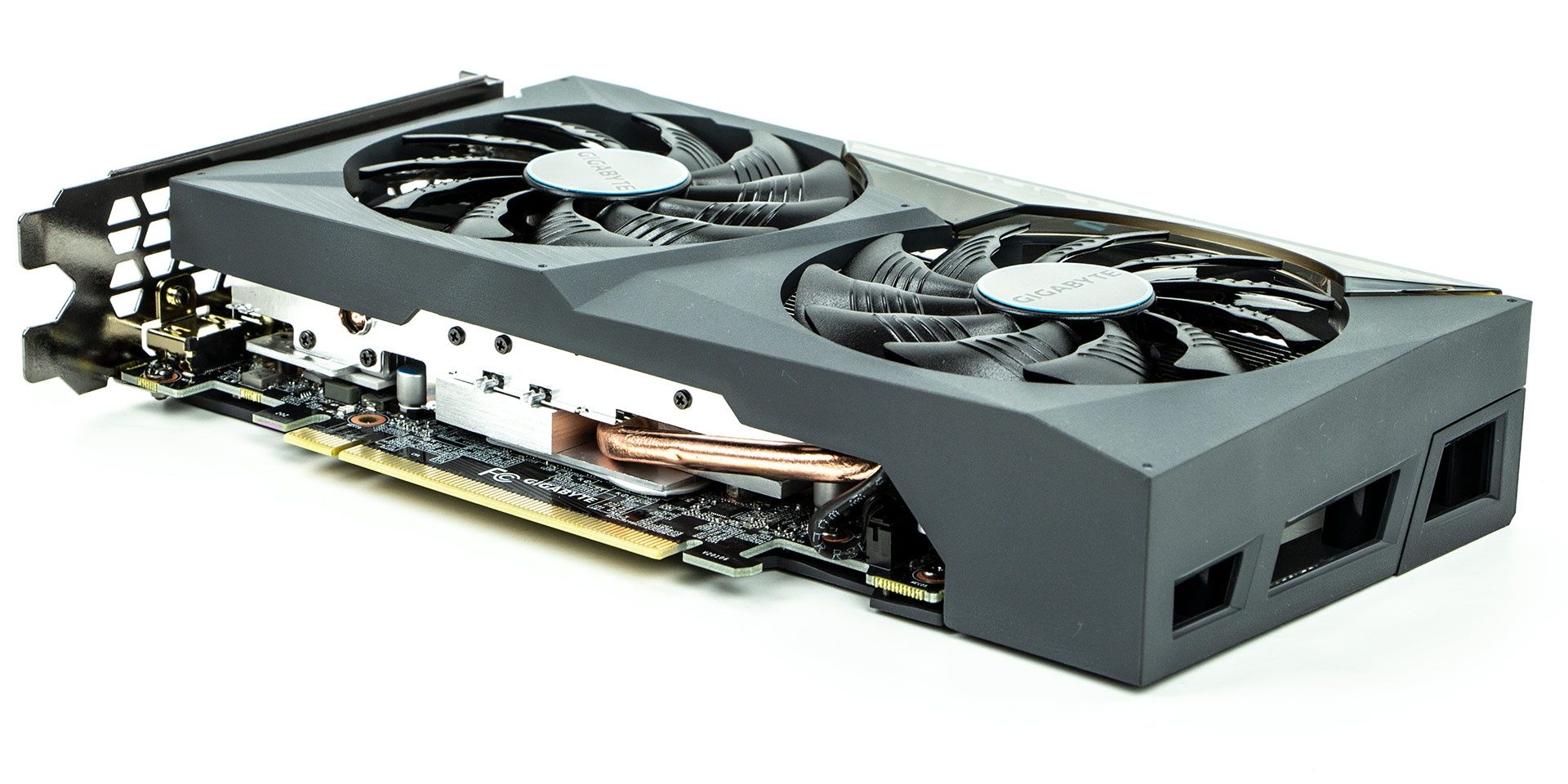 Gigabyte GeForce RTX 3050 Eagle - od  spodu