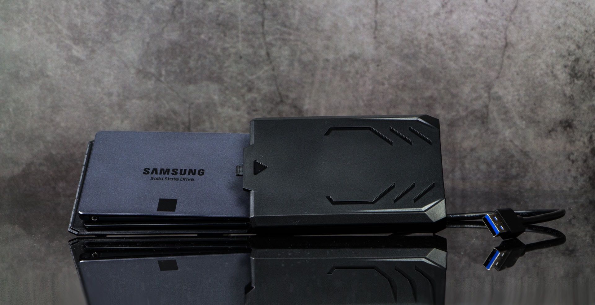 Samsung 870 QVO -  szybka wymiana dysku w laptopie na SSD