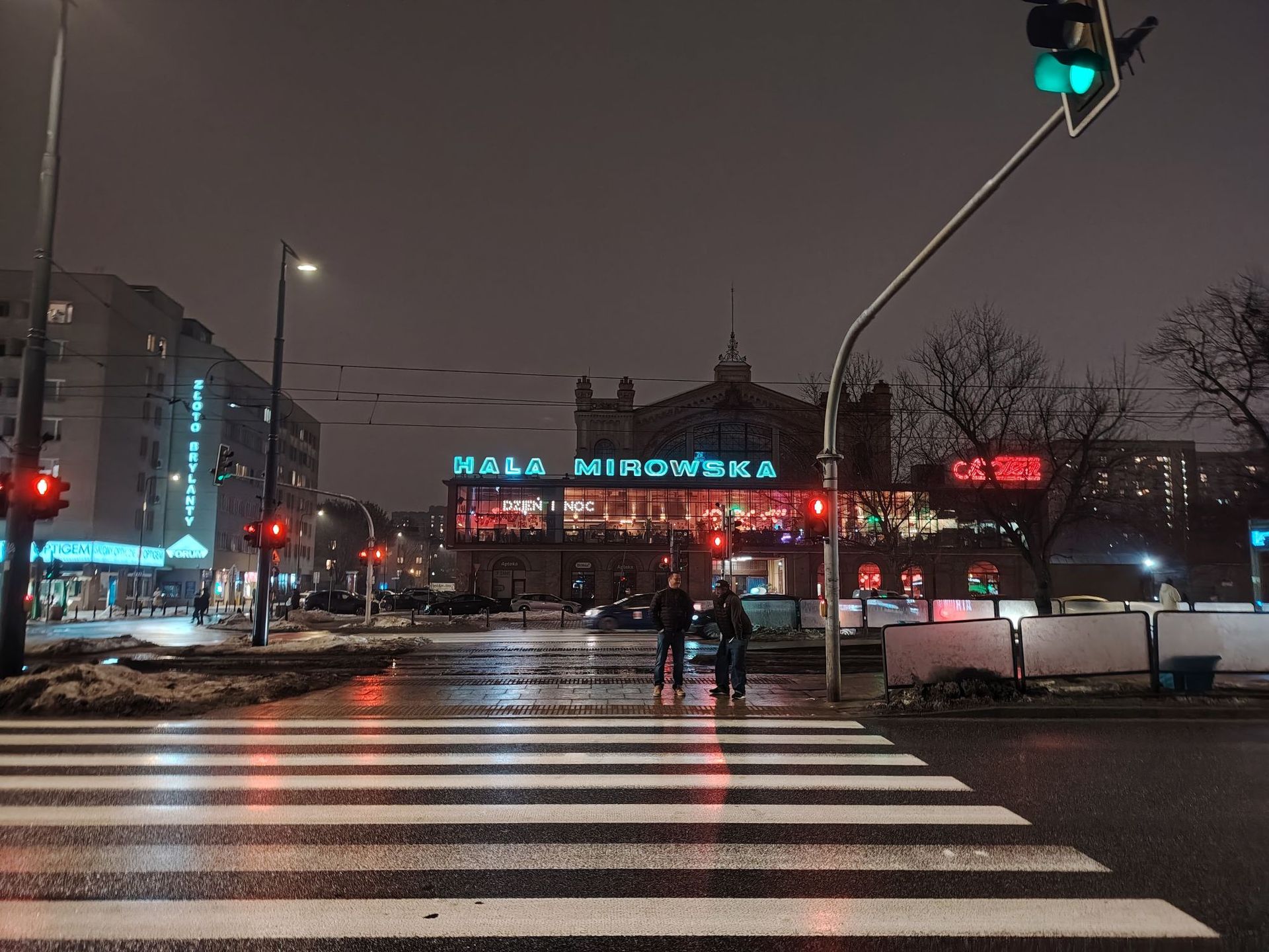 Zdjęcia nocne z Honor Magic 8 Lite