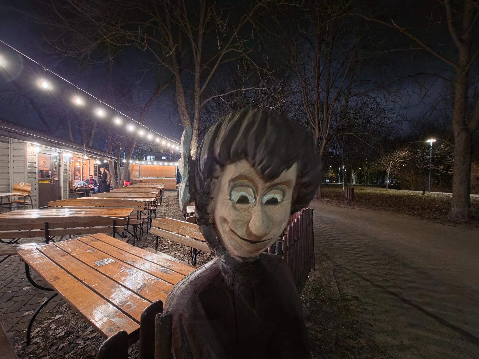 Samsung Galaxy S26 - przykładowe zdjęcie nocne