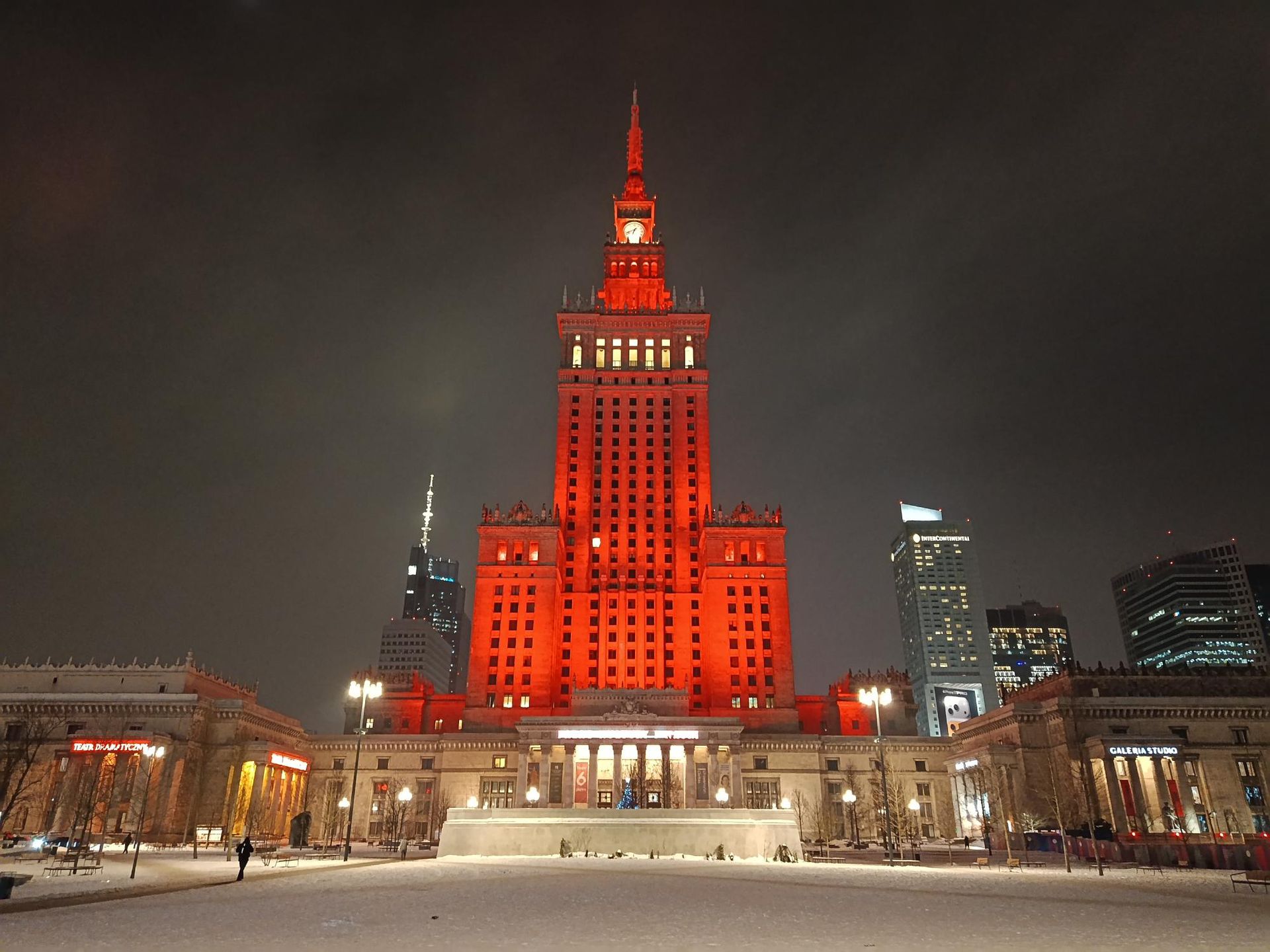 Zdjęcie nocne z Xiaomi Redmi Note 15