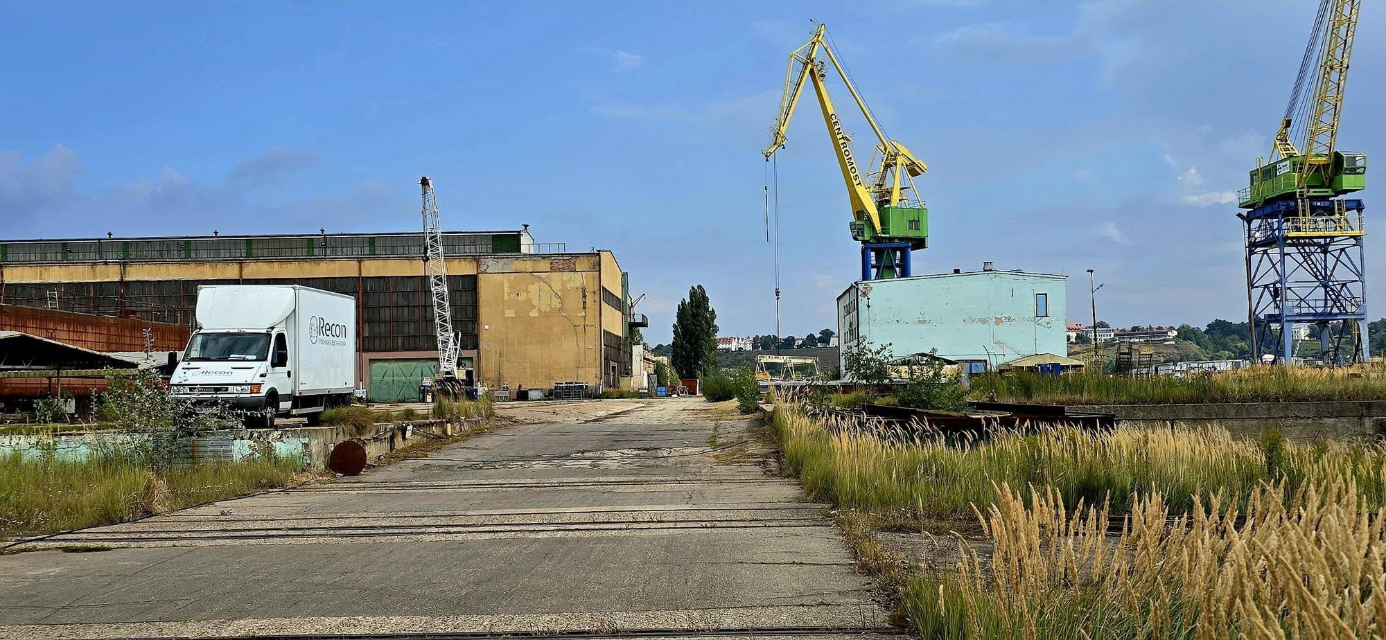 Wbudowanie kamienia węgielnego 