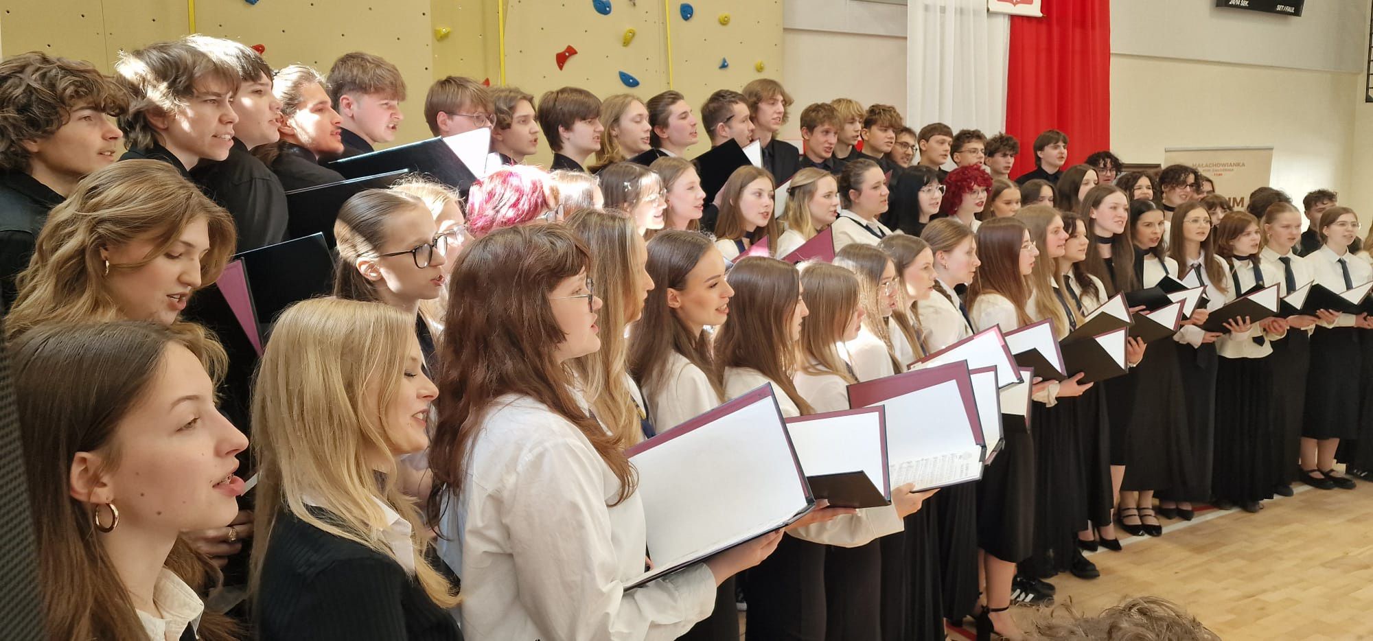 Zakończenie roku maturzystów w Małachowiance 