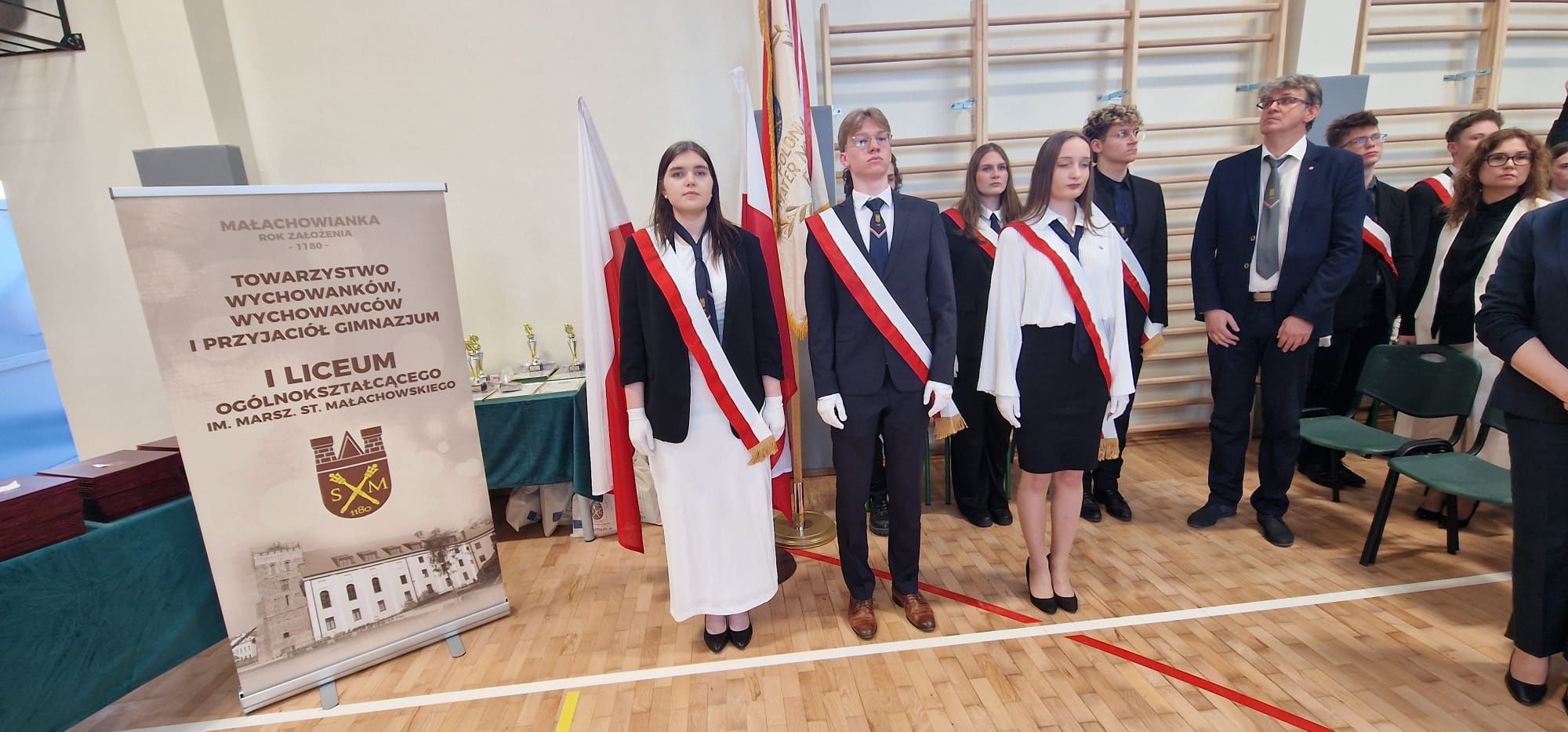 Zakończenie roku maturzystów w Małachowiance 