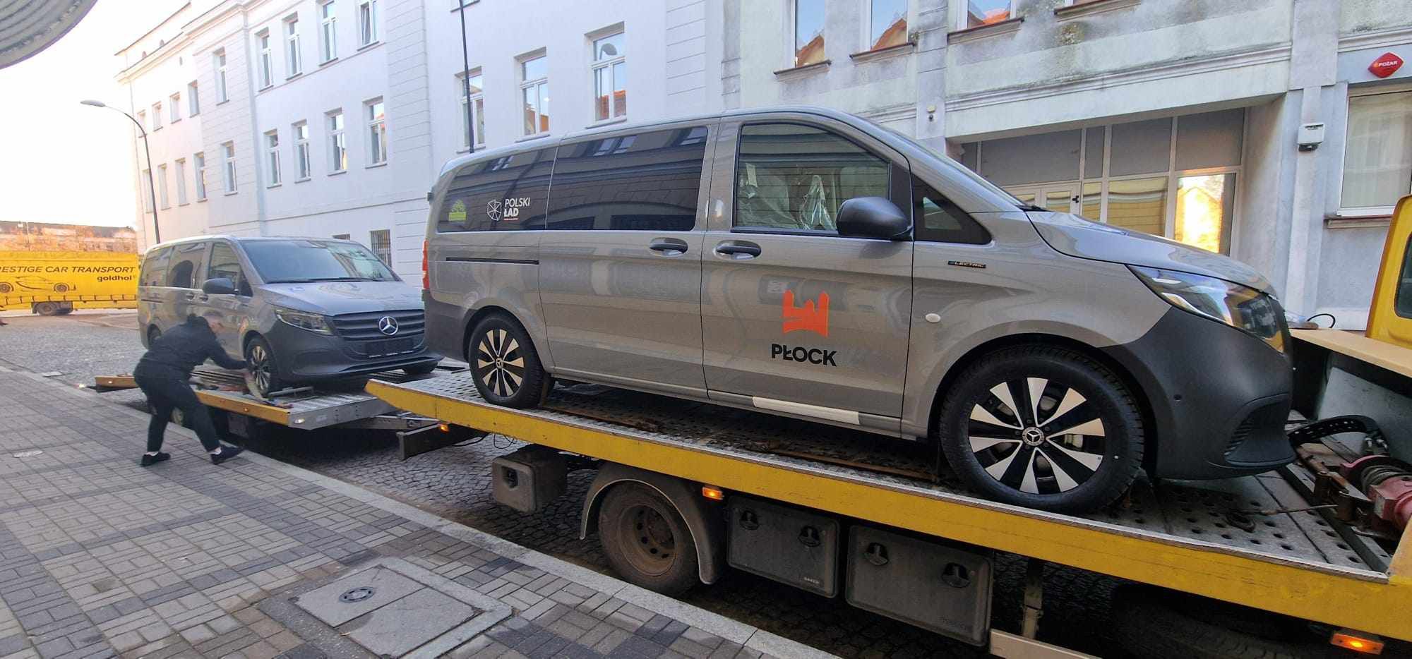 Nowe samochody na wyposażeniu 