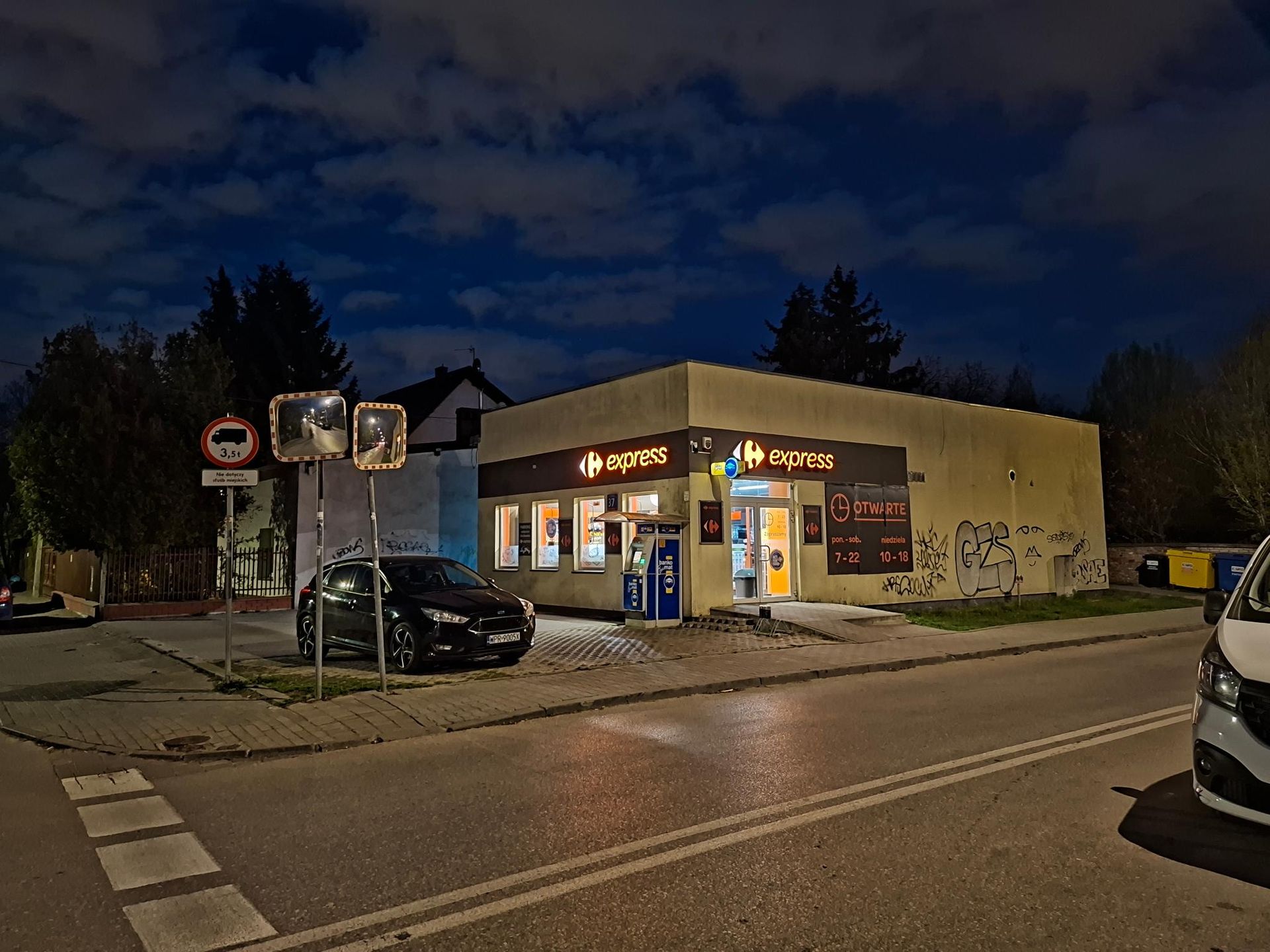 Zdjęcia nocne z Samsunga Galaxy A37 5G