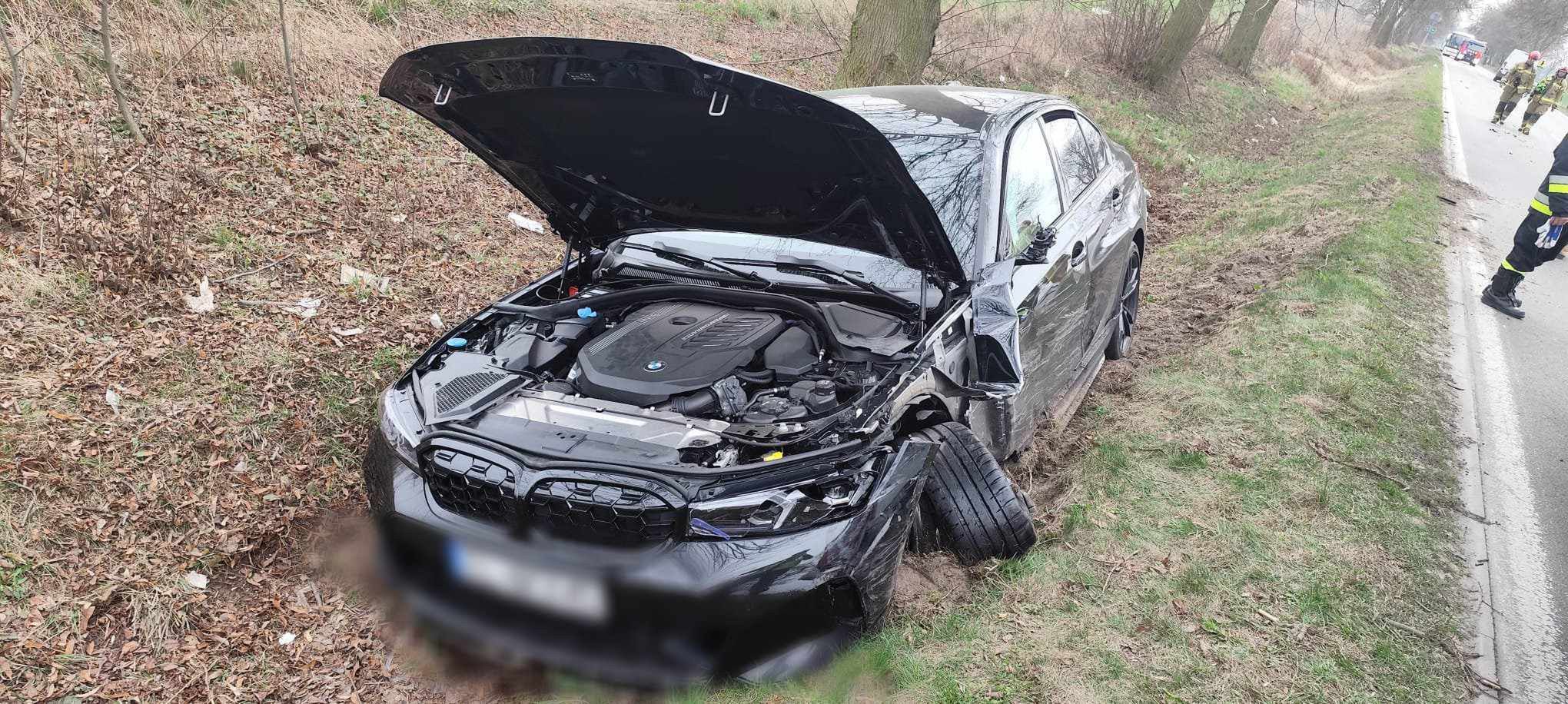 Wypadek z udziałem 90-letniego kierowcy