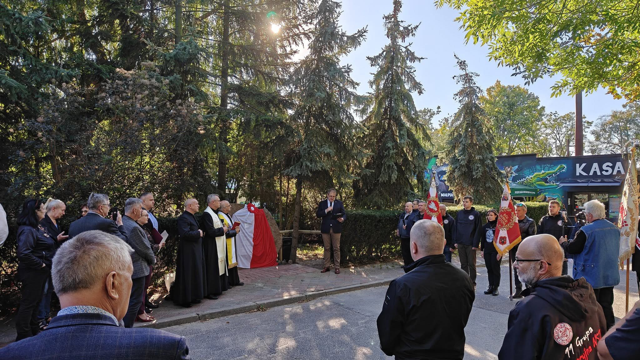 Uroczystość odsłonięcia tablicy 