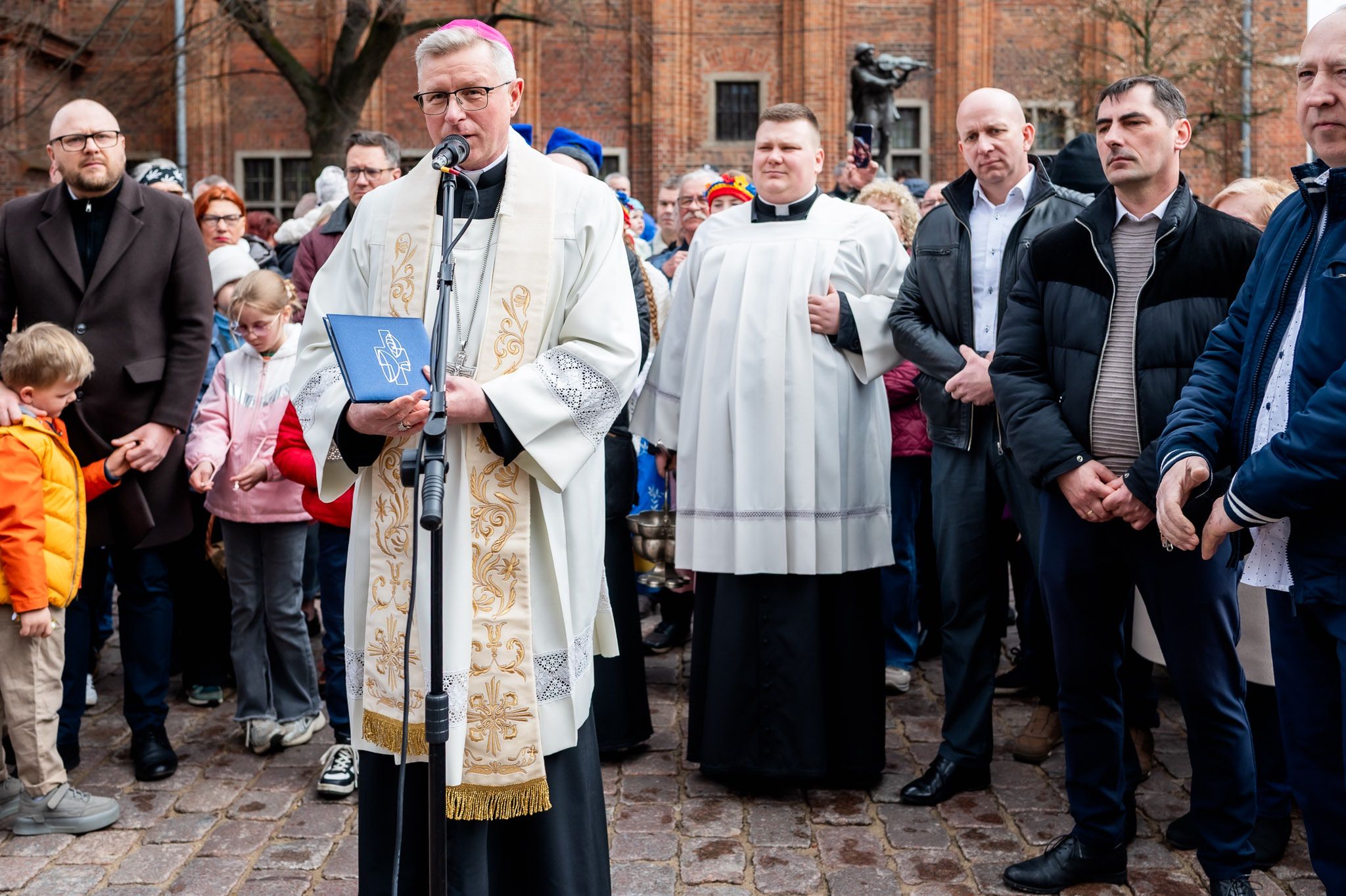 Tłumy na toruńskiej święconce.