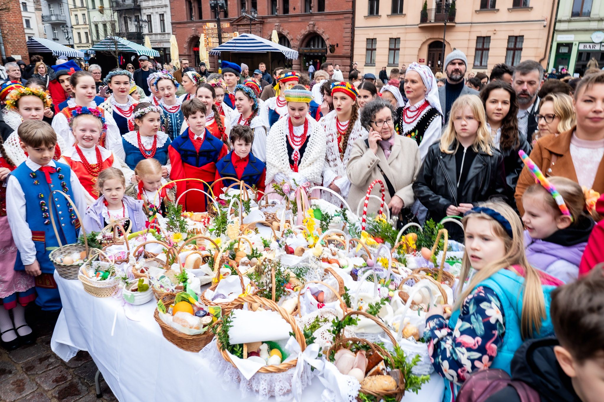 Tłumy na toruńskiej święconce.