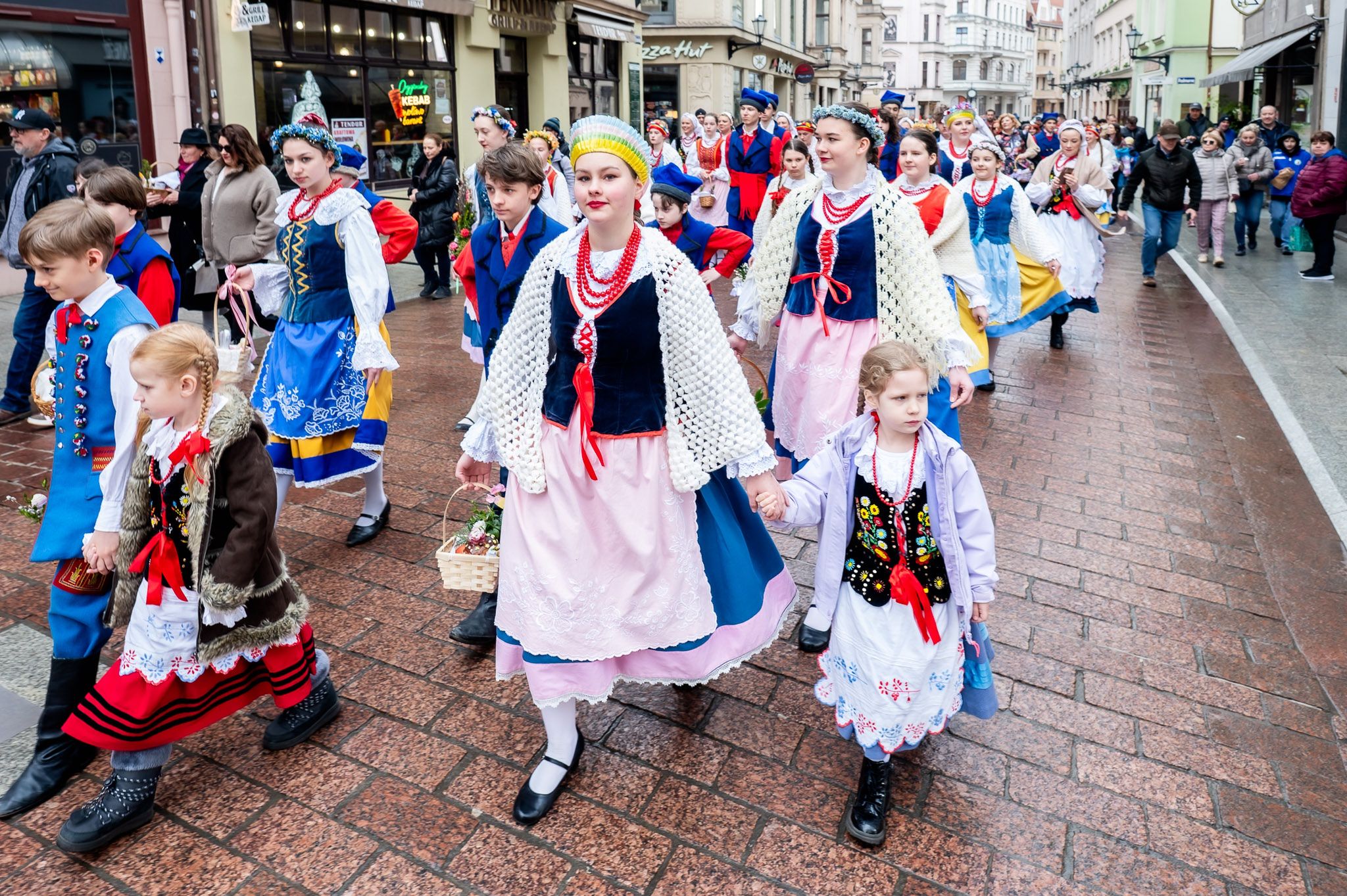 Tłumy na toruńskiej święconce.