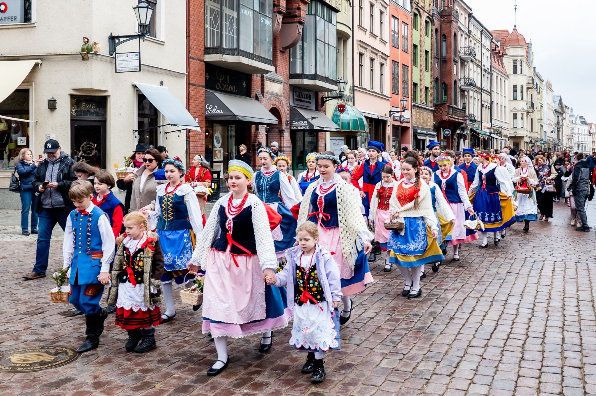 Tłumy na toruńskiej święconce.