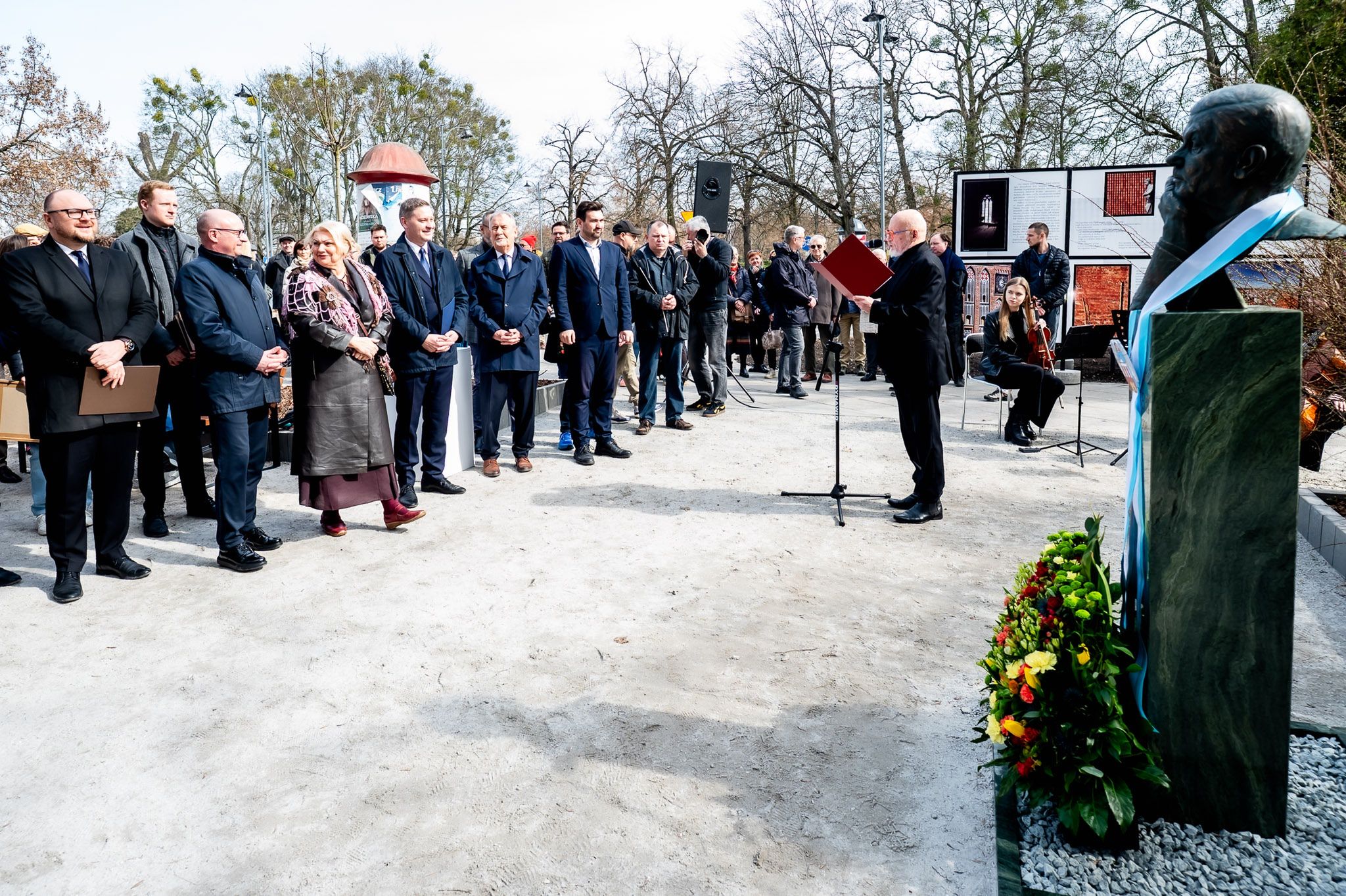 Odsłonięcie Pomnika Zbigniewa Herberta 
