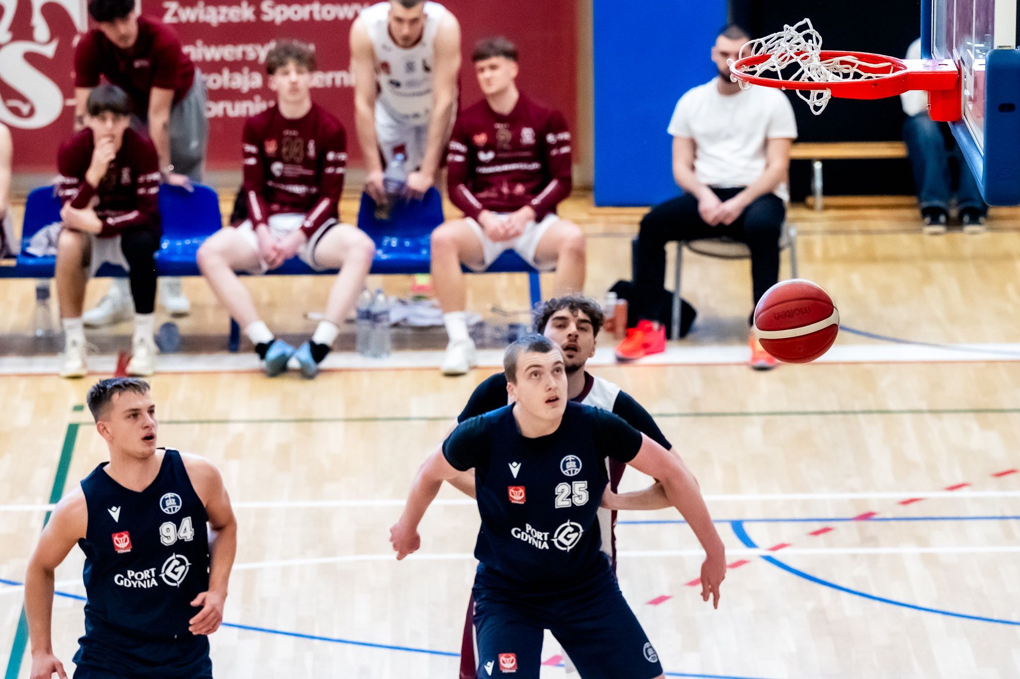 Granie dla Kobiet - mecz koszykarzy AZS UMK - GAK Gdynia