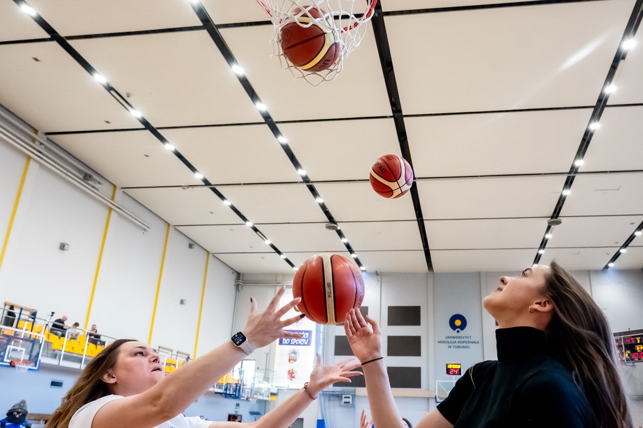 Granie dla Kobiet - mecz koszykarzy AZS UMK - GAK Gdynia