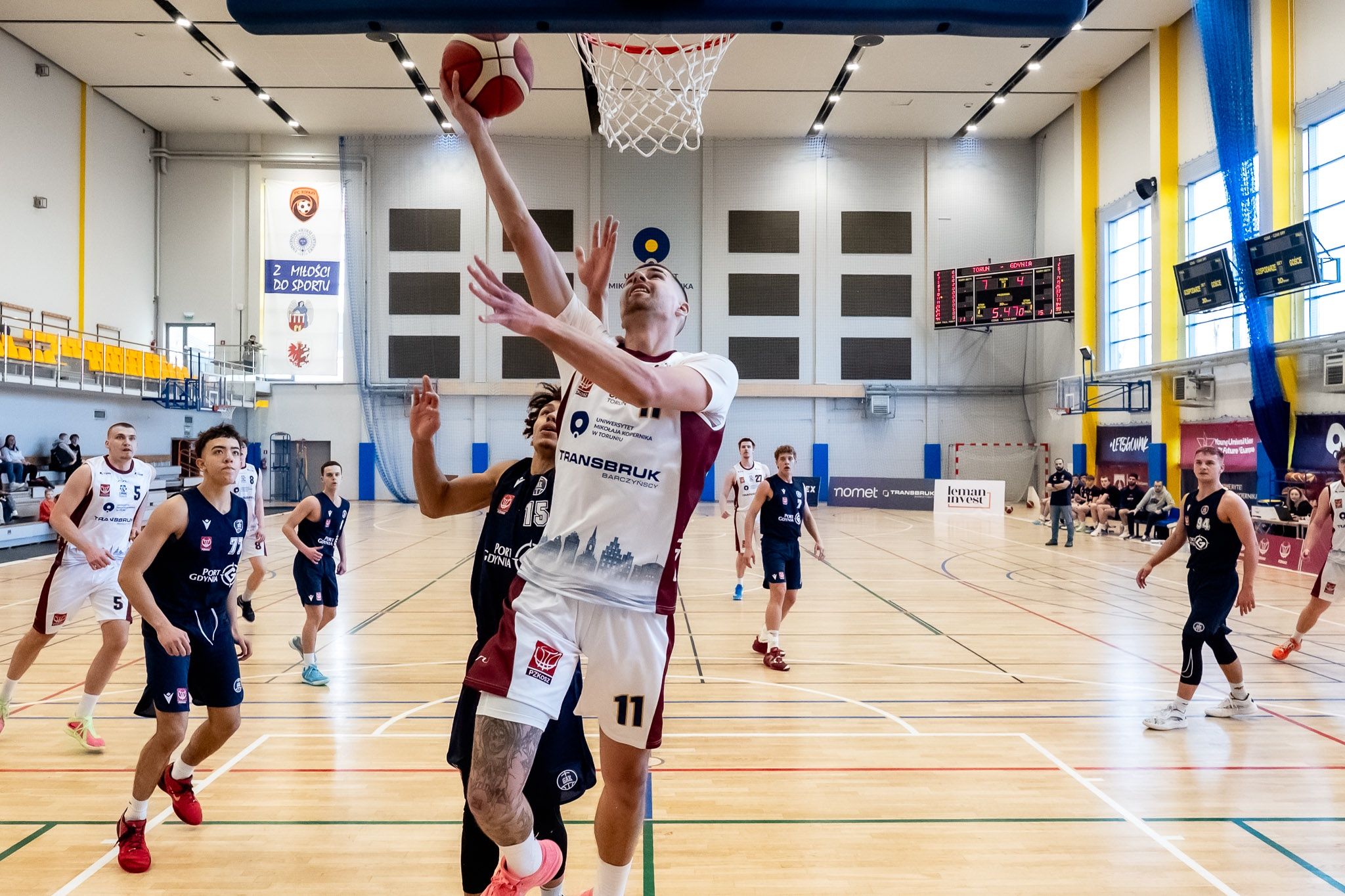 Granie dla Kobiet - mecz koszykarzy AZS UMK - GAK Gdynia