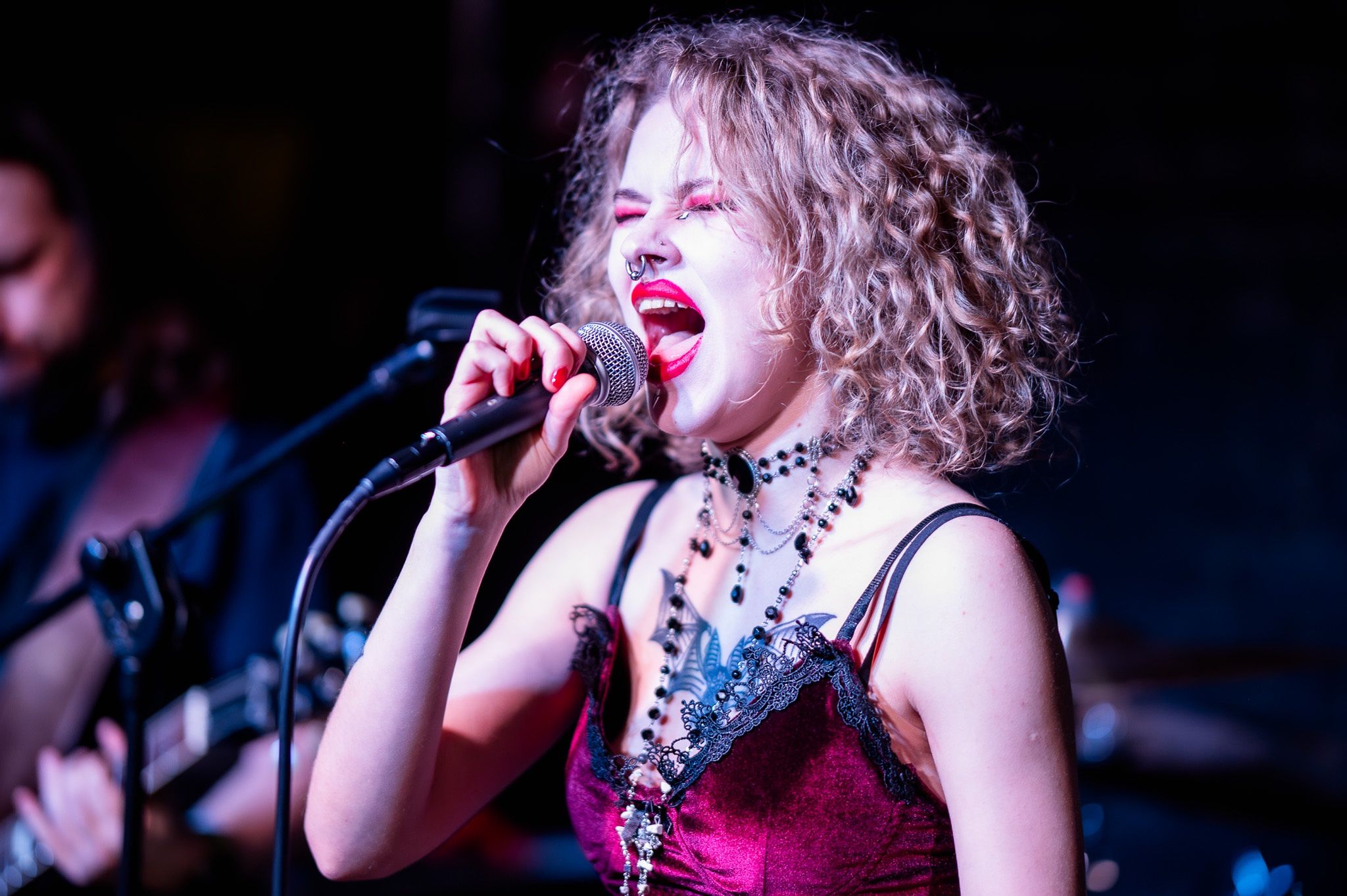 Kuracja podczas koncertu w Od Nowie