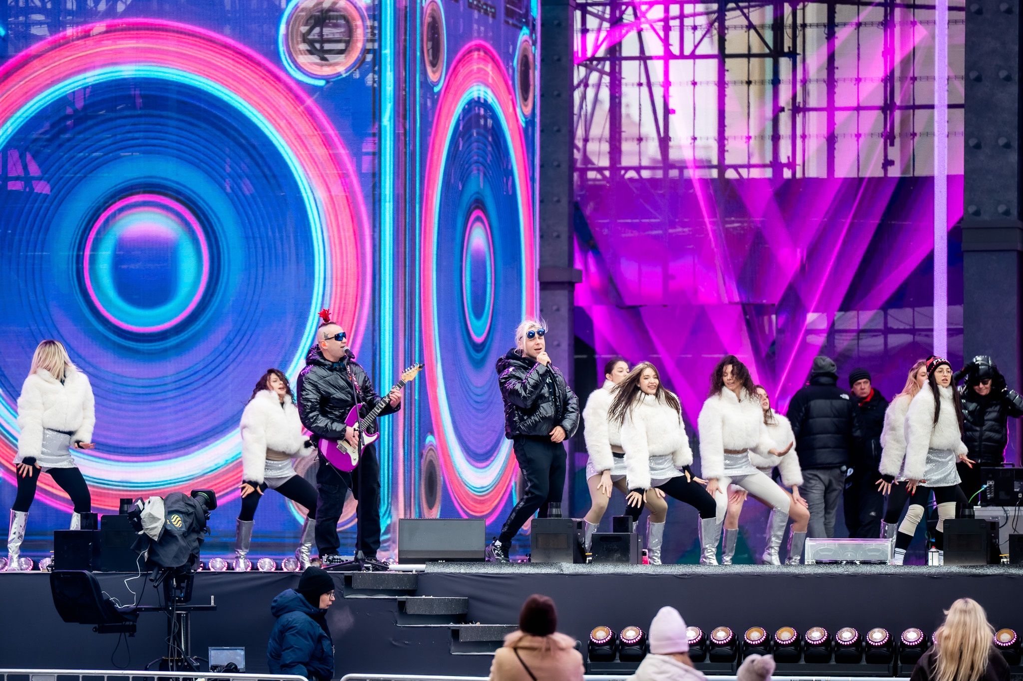 Scena plenerowa na Rynku Staromiejskim