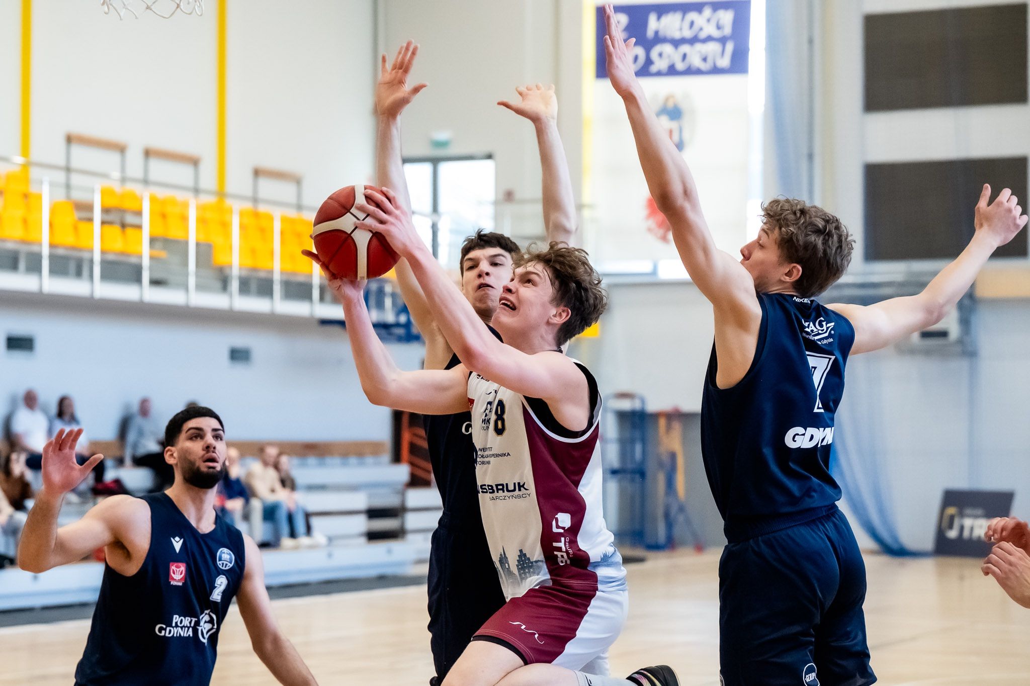 Granie dla Kobiet - mecz koszykarzy AZS UMK - GAK Gdynia