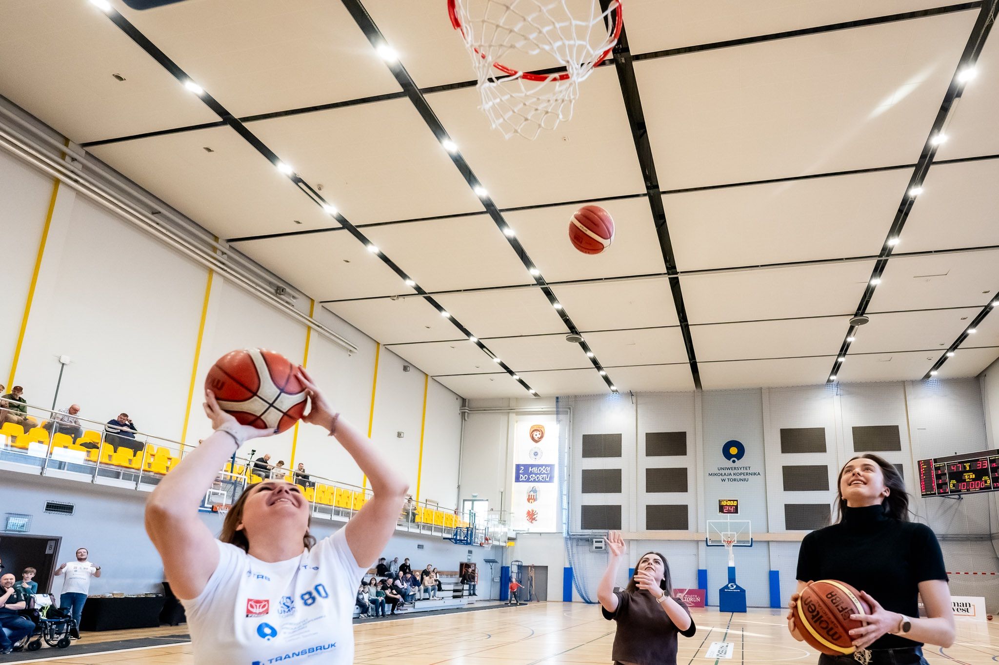 Granie dla Kobiet - mecz koszykarzy AZS UMK - GAK Gdynia