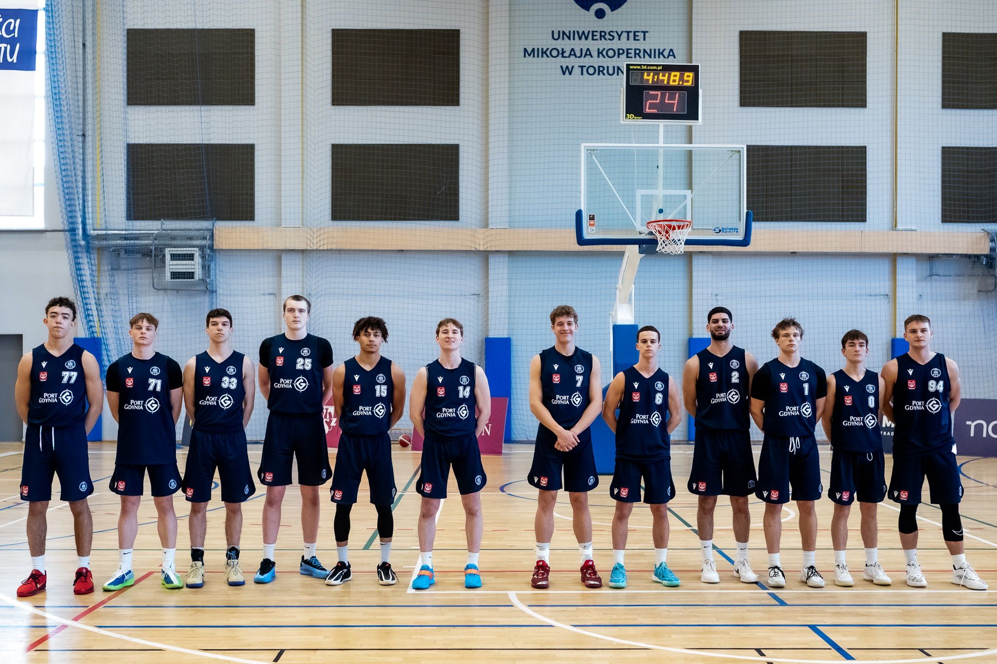 Granie dla Kobiet - mecz koszykarzy AZS UMK - GAK Gdynia
