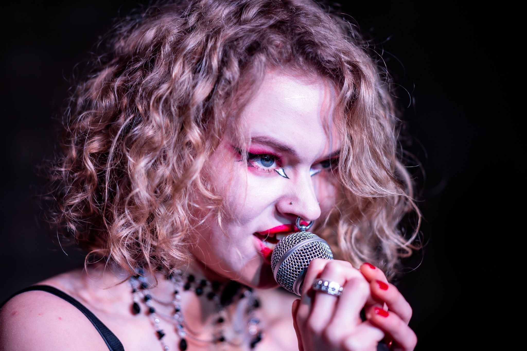 Kuracja podczas koncertu w Od Nowie