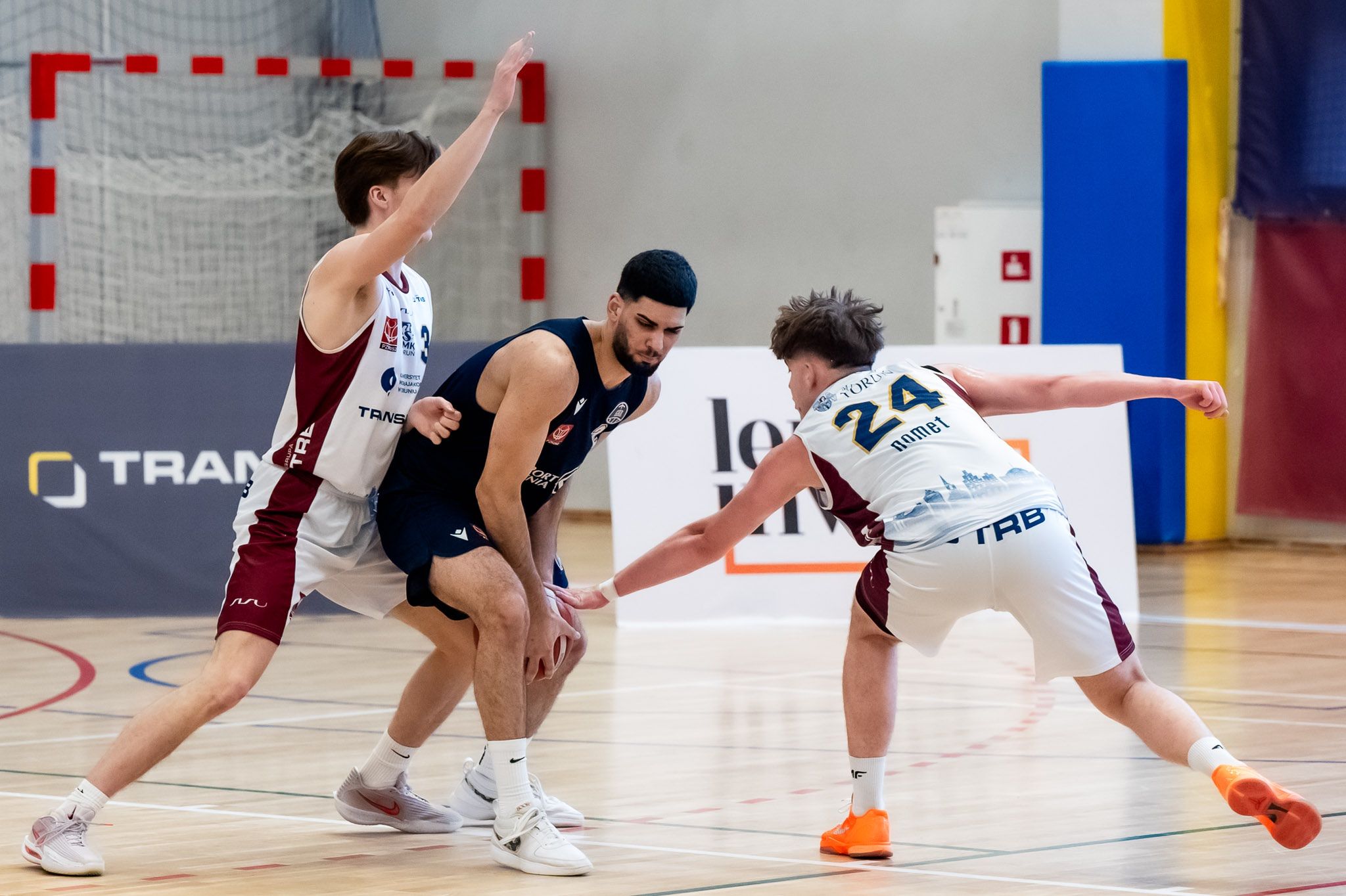 Granie dla Kobiet - mecz koszykarzy AZS UMK - GAK Gdynia