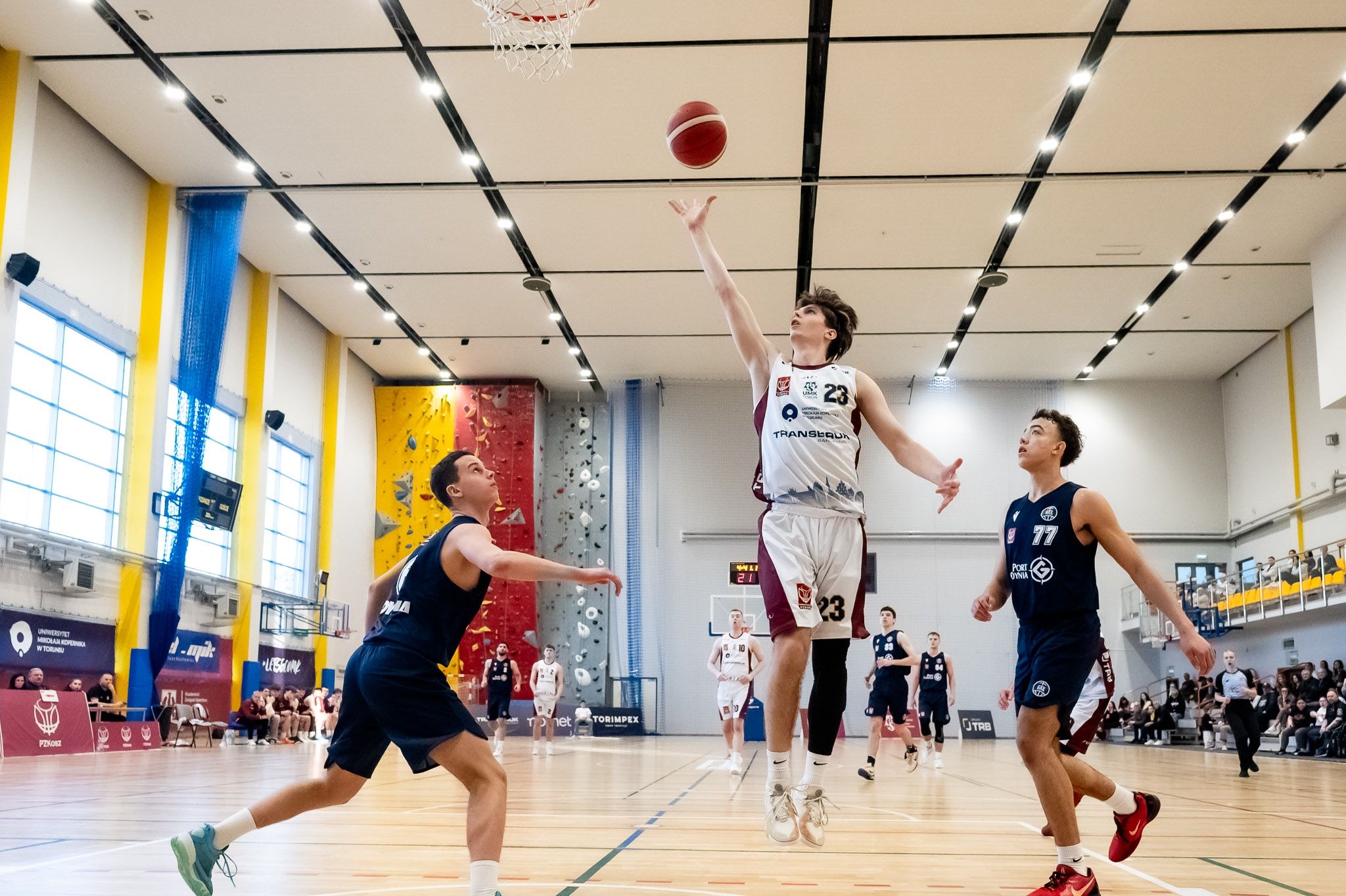 Granie dla Kobiet - mecz koszykarzy AZS UMK - GAK Gdynia