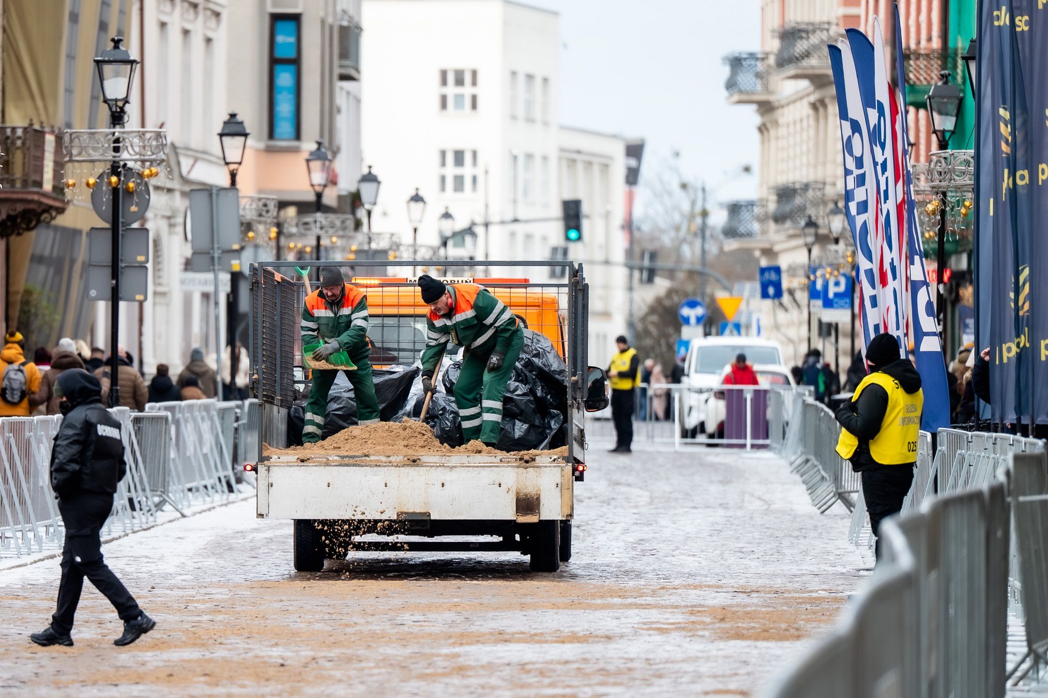 Scena plenerowa na Rynku Staromiejskim