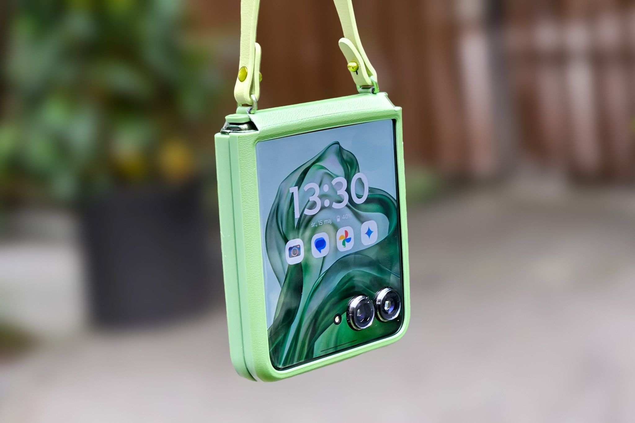 Motorola razr 50 Ultra w etui